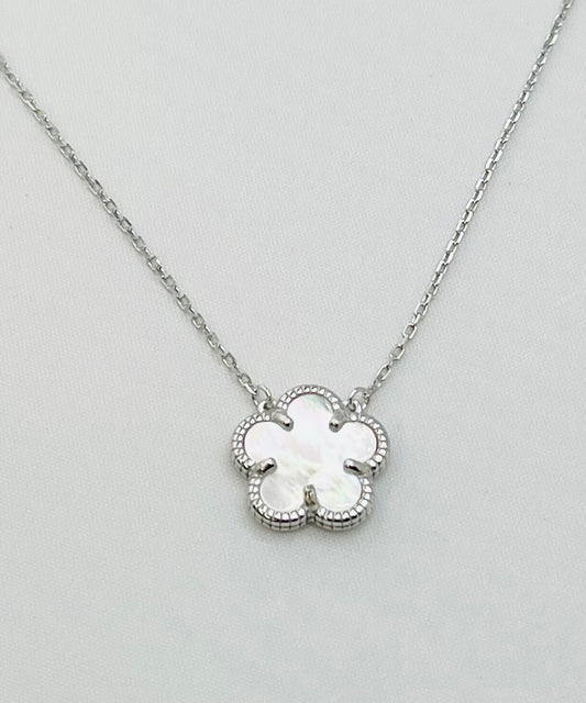 925 Sterling Silver Five Clover MOP Pendent Necklace