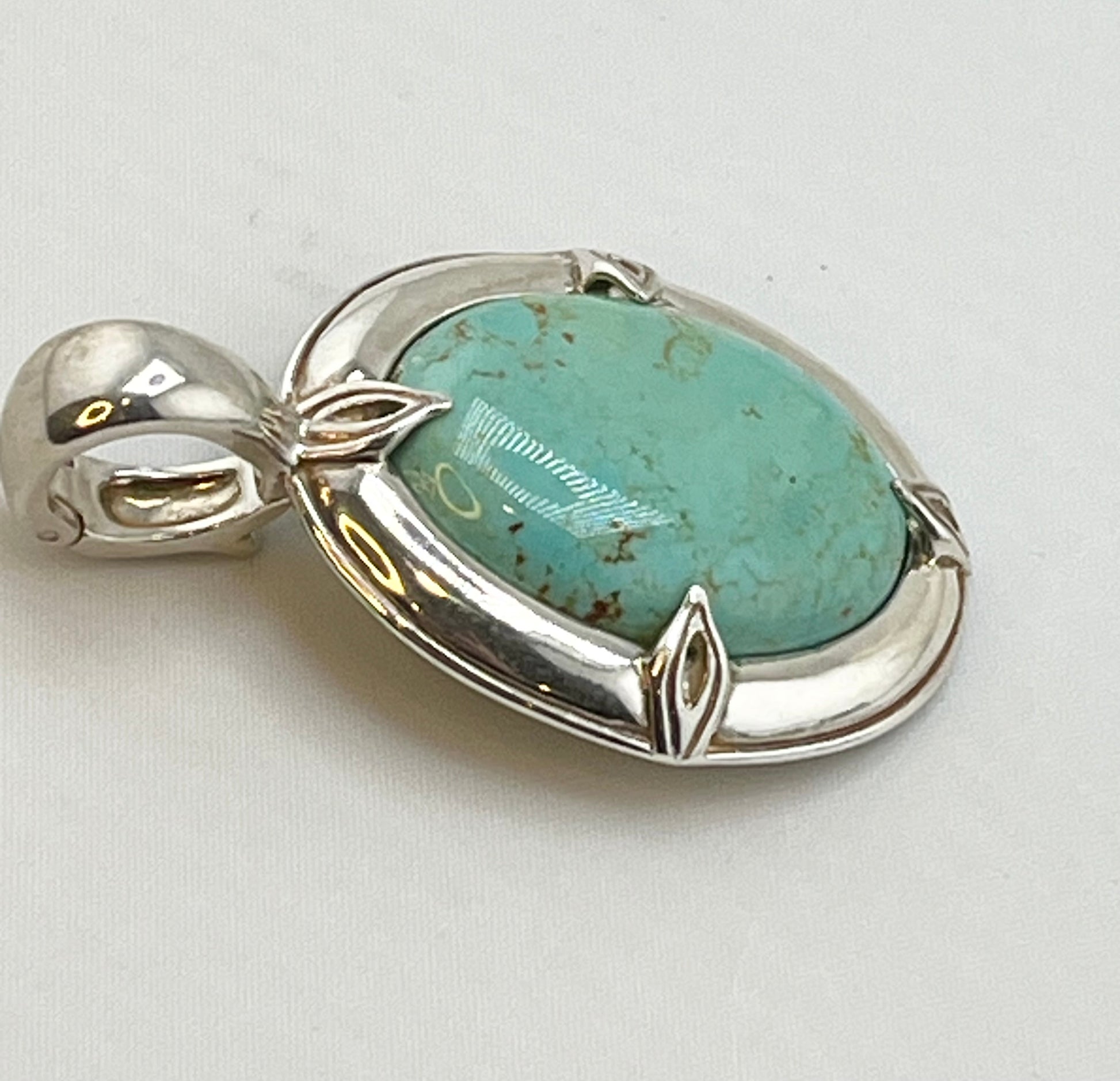 925 Sterling Silver Vintage Southwestern Style Turquoise Oval Shape Pendant