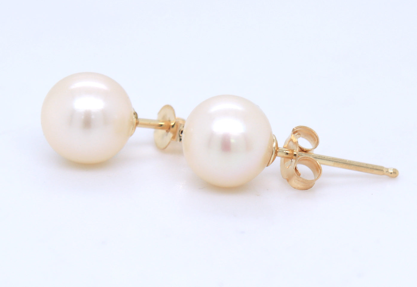 14kt Yellow gold 6-6.5mm Pearl stud earrings