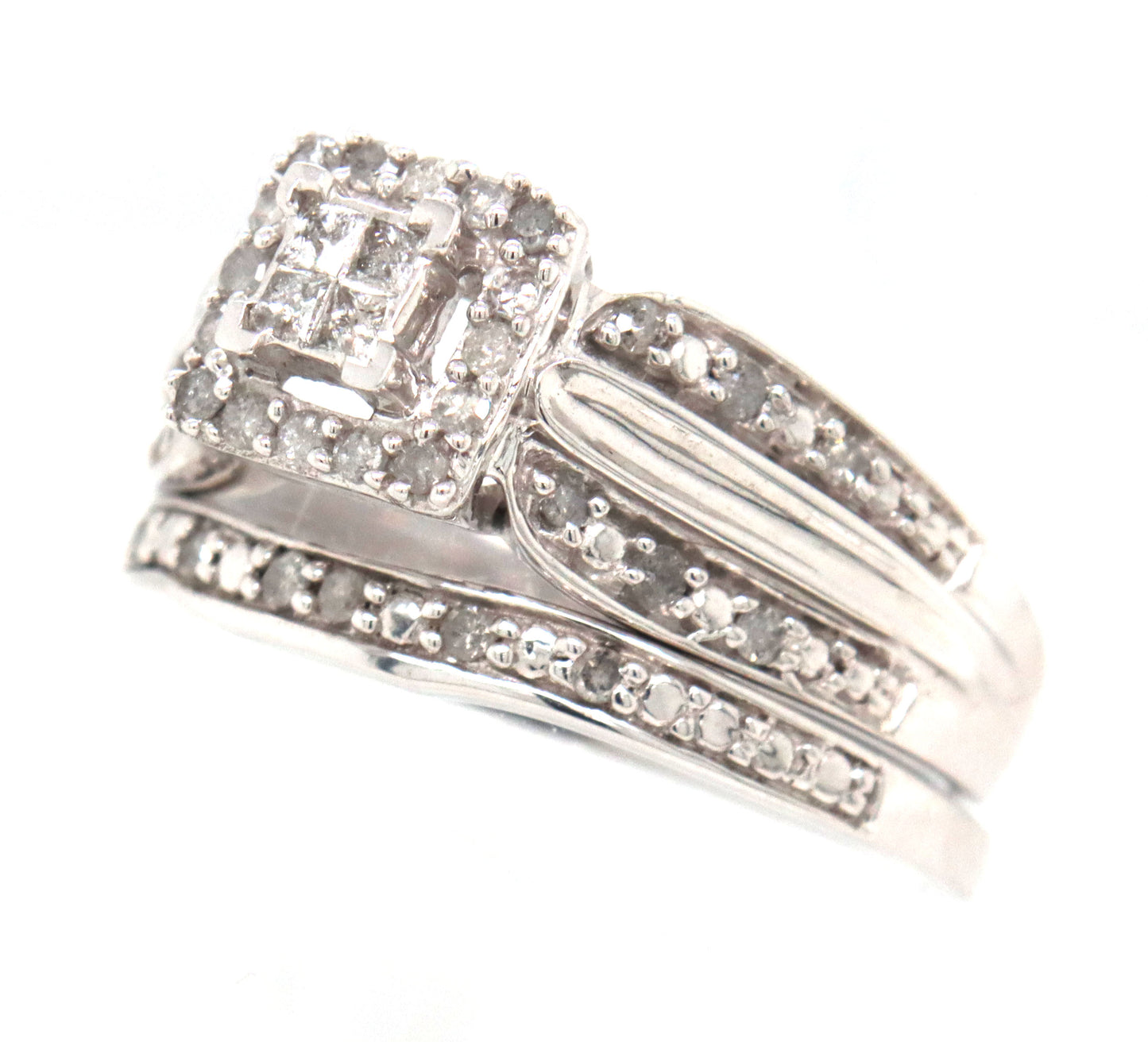 10kt White gold princess cut diamond engagement ring