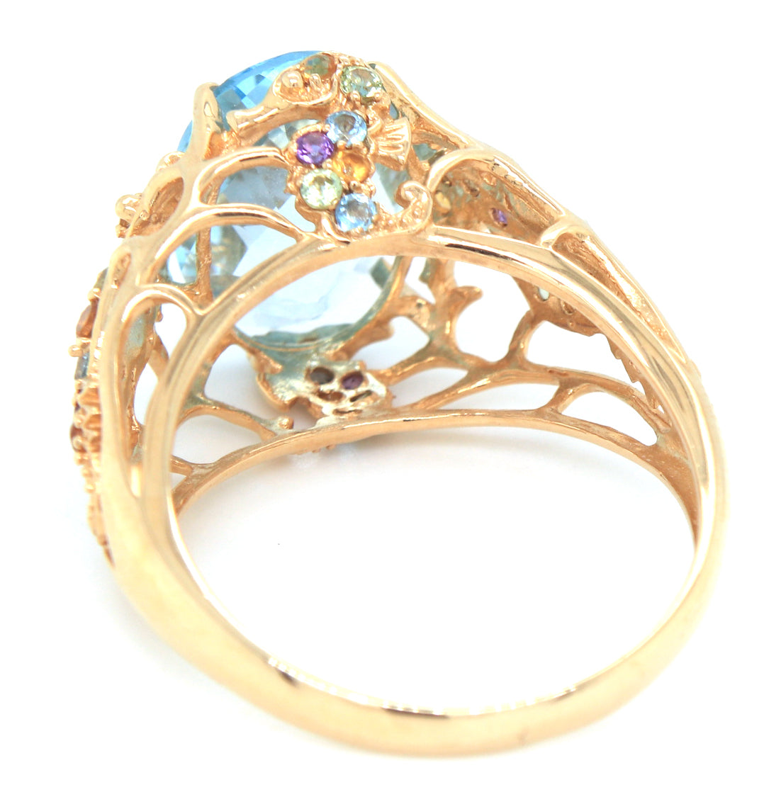 14kt Yellow gold oval blue topaz ring