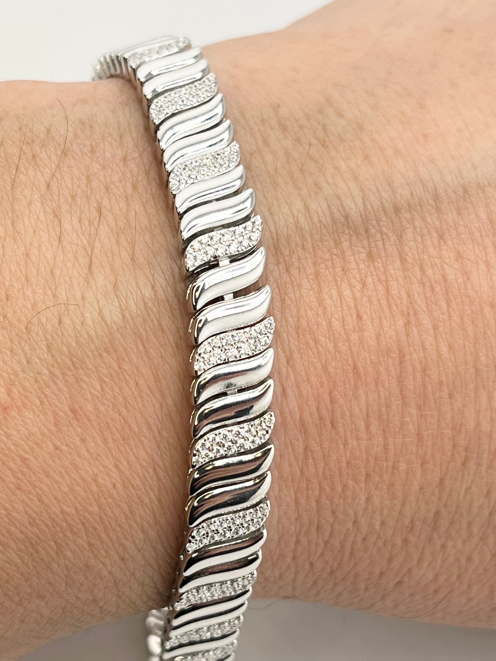 925 Sterling Silver CZ Wave Link Bracelet