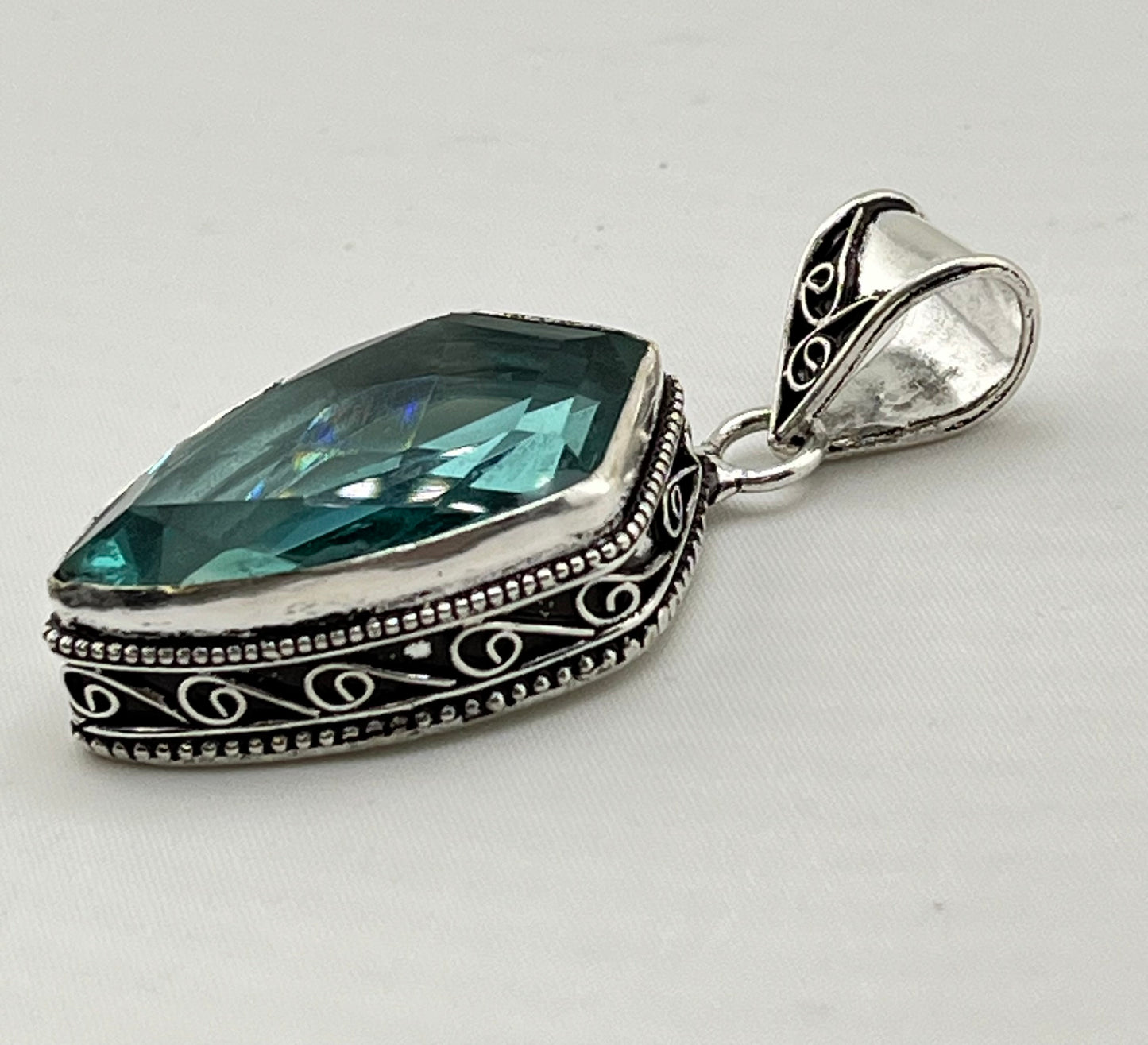 925 Sterling Silver Large Blue Stone With Ornate Setting Ring