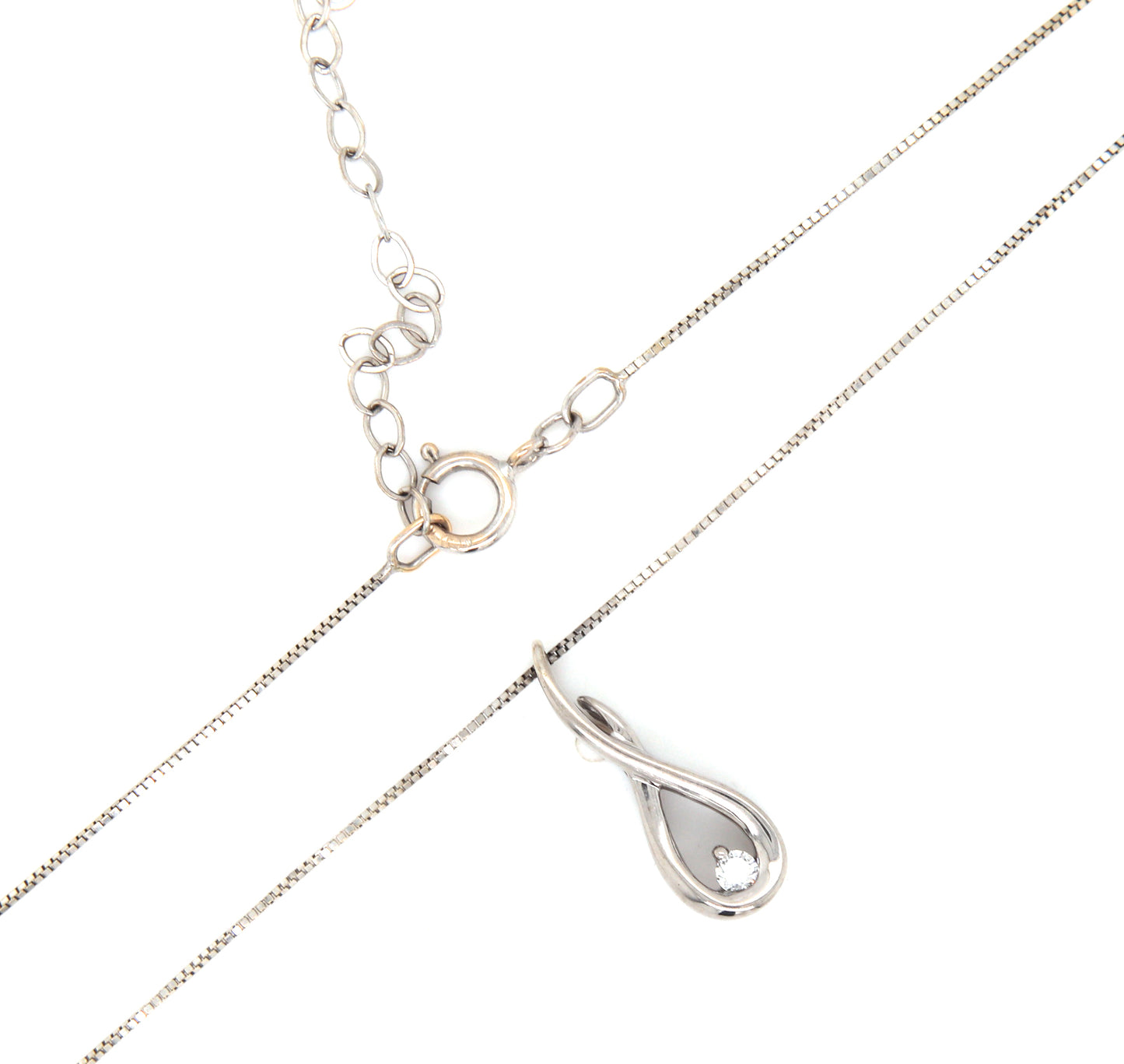 14kt White gold diamond pendant on chain
