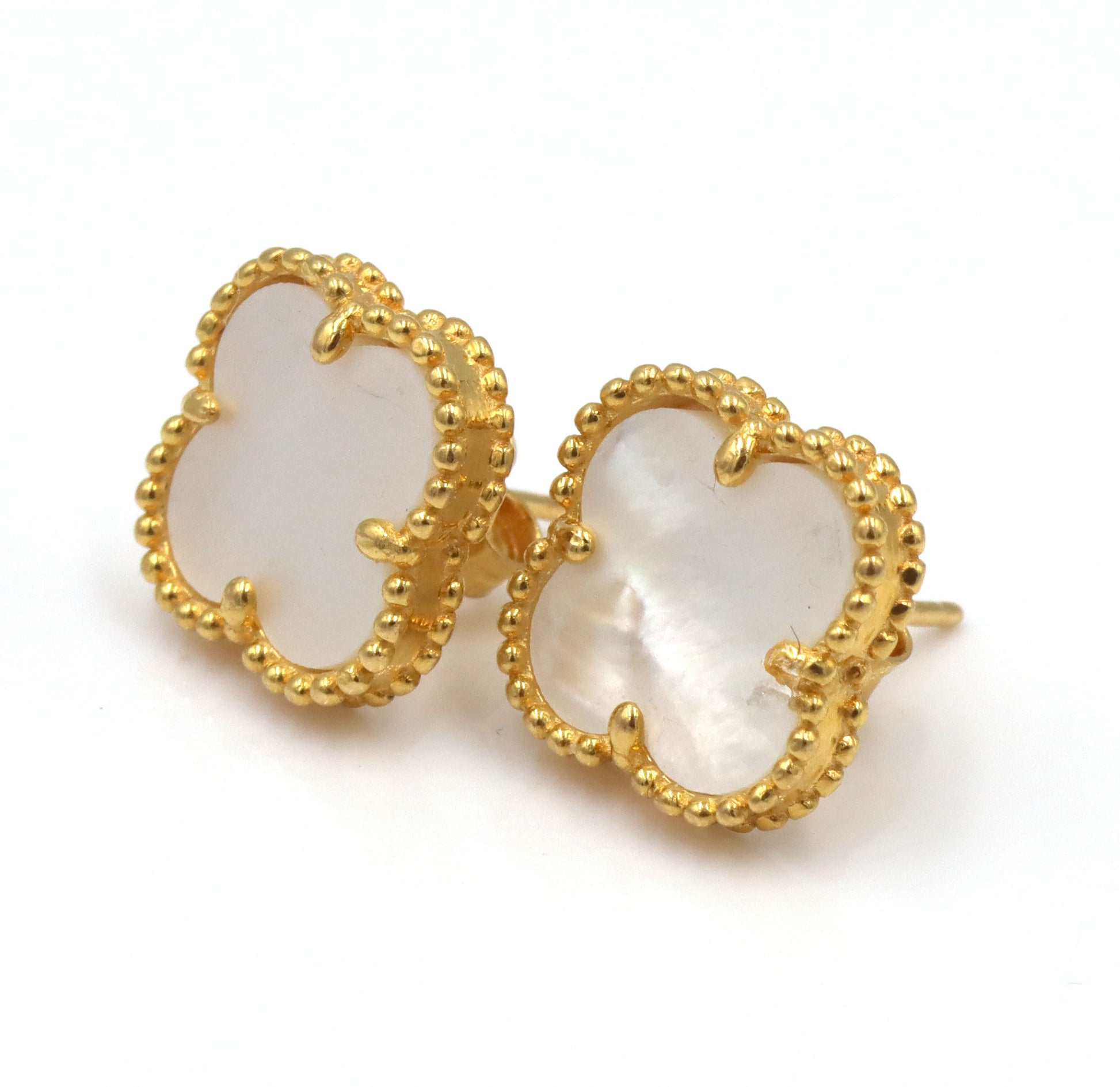 Set of 21kt Yellow gold mother of pearl bracelet and earrings