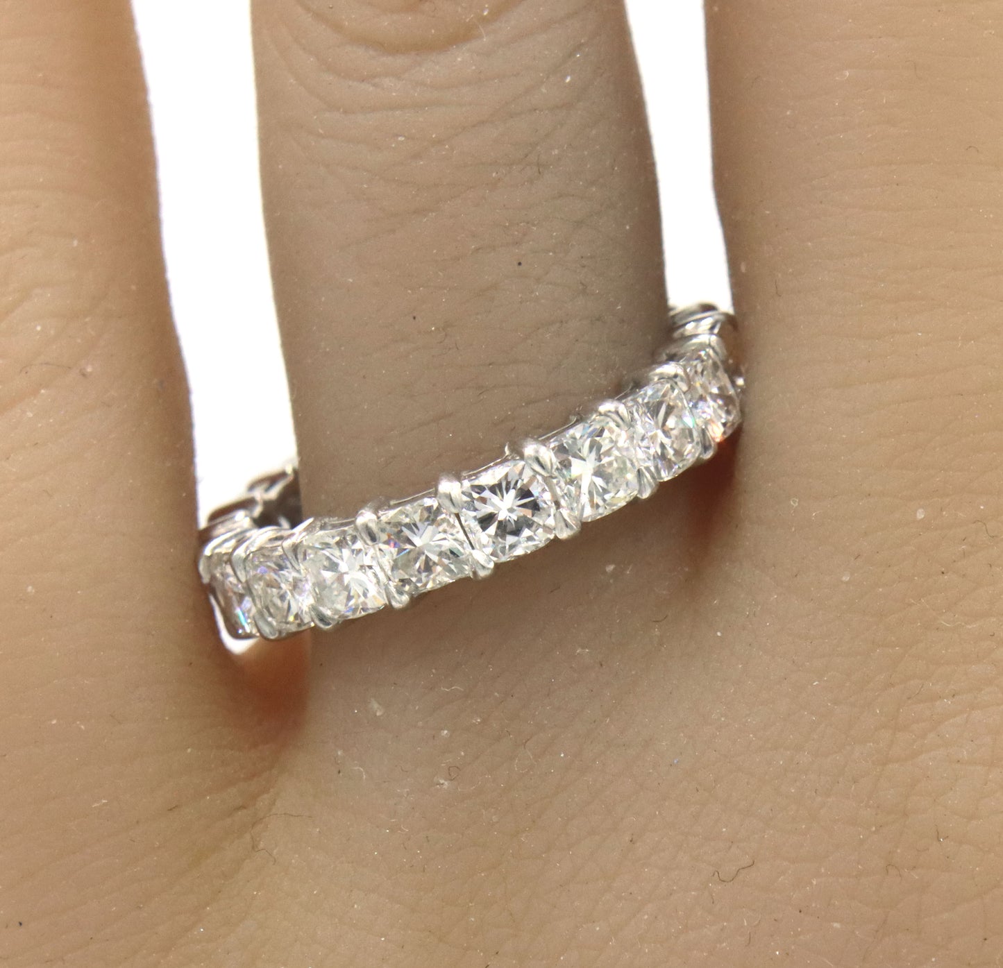 Platinum 4.05ctw cushion cut diamond band