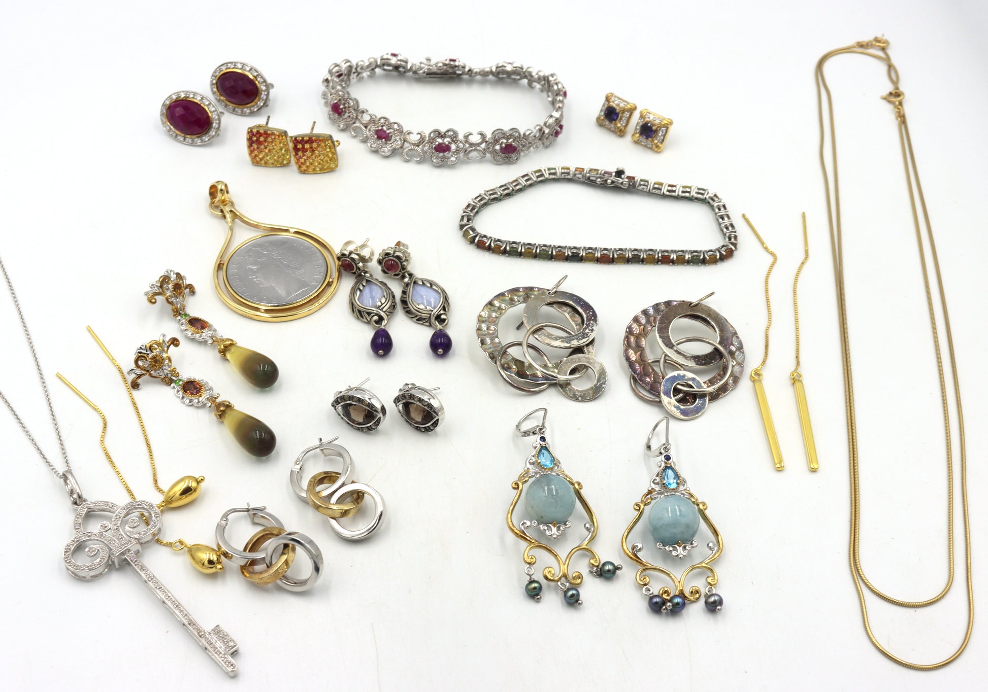 Group lot of Vintage 925 sterling silver miscellaneous jewelry