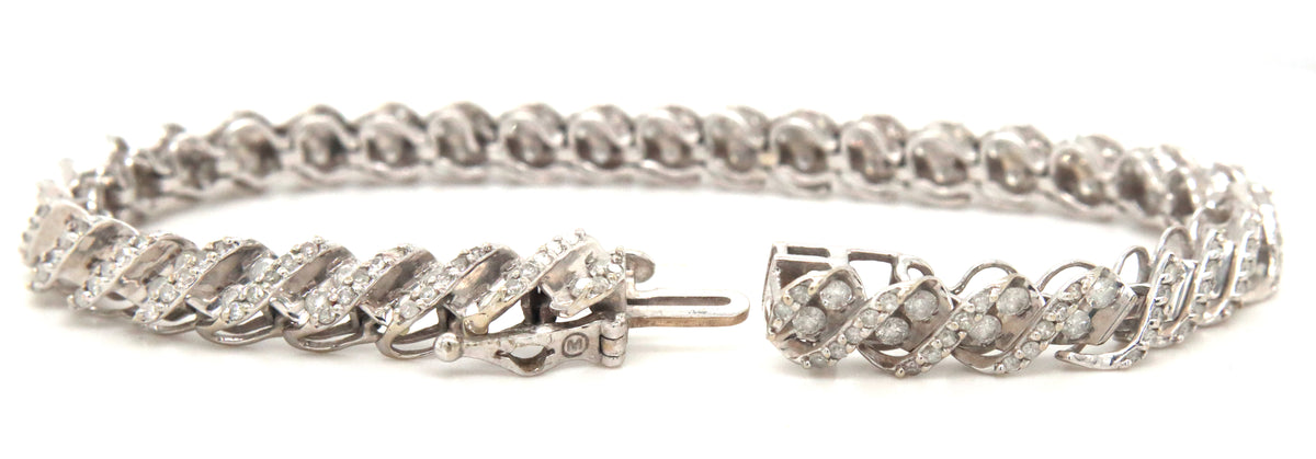 14kt White gold diamond link bracelet