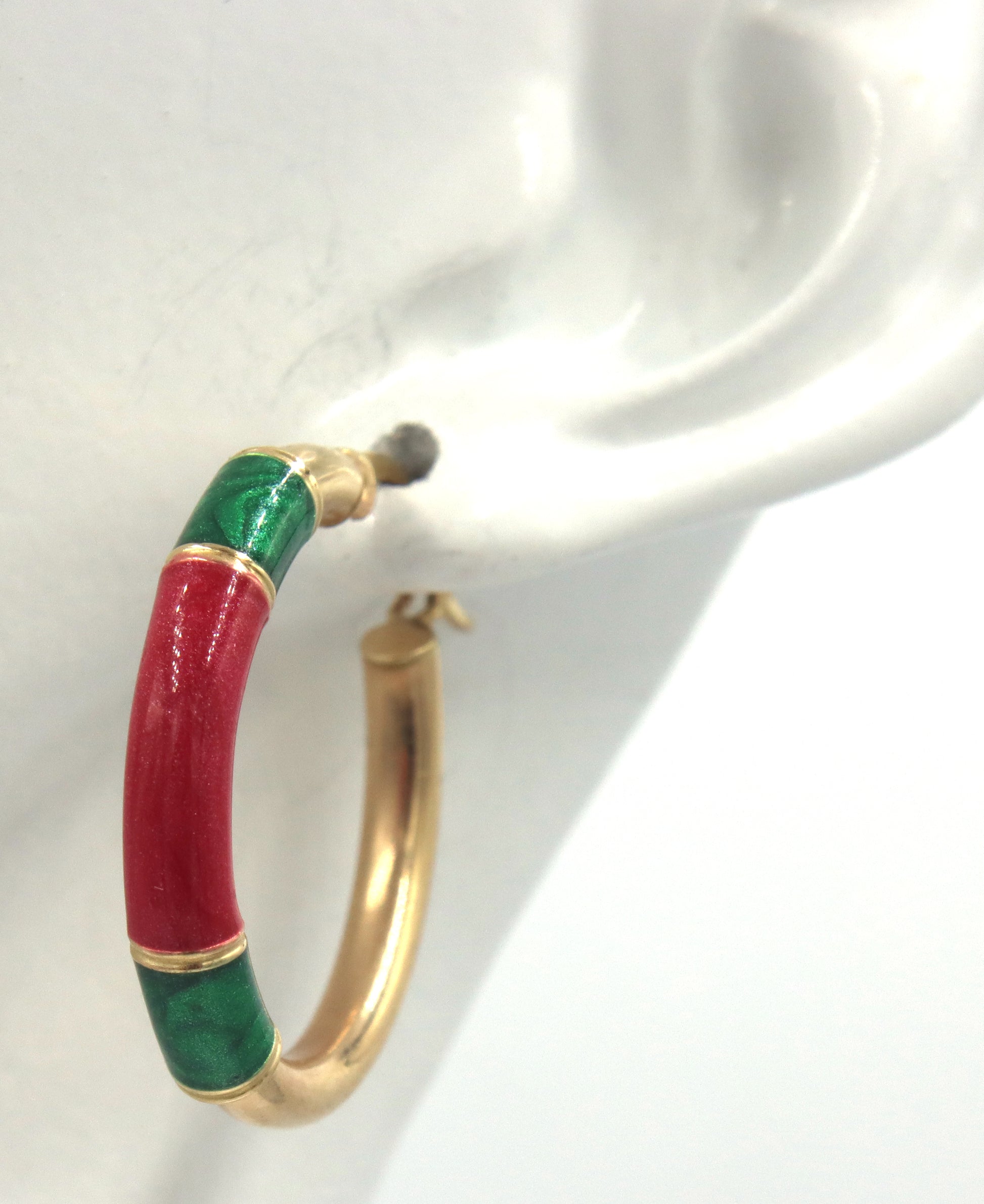 14kt Yellow gold red and green Enamel hoop earrings