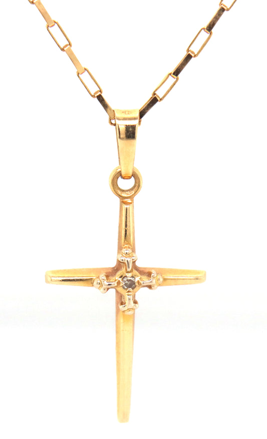 14kt Yellow gold cross pendant on chain