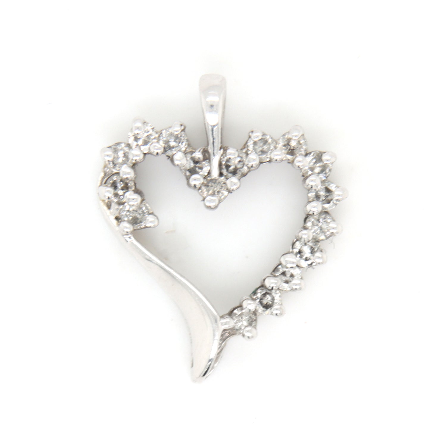 10kt White gold diamond heart shaped pendant