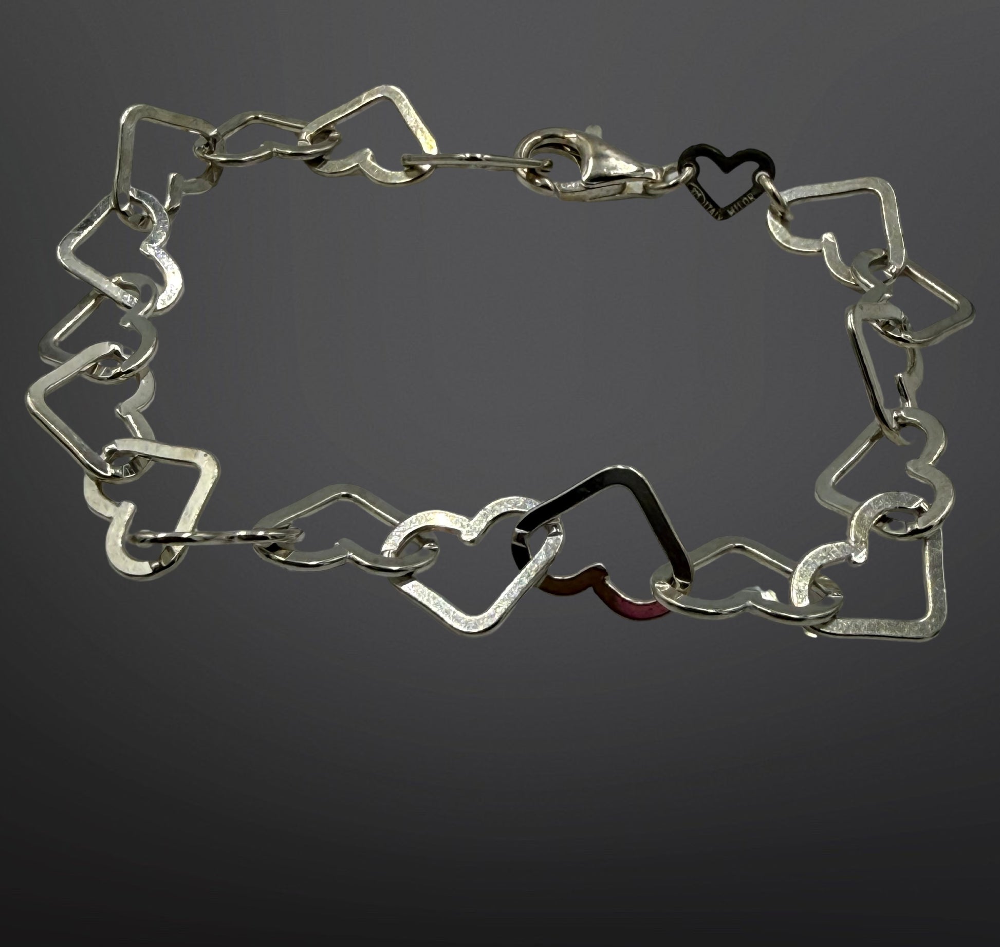 925 Sterling silver heart shaped link bracelet