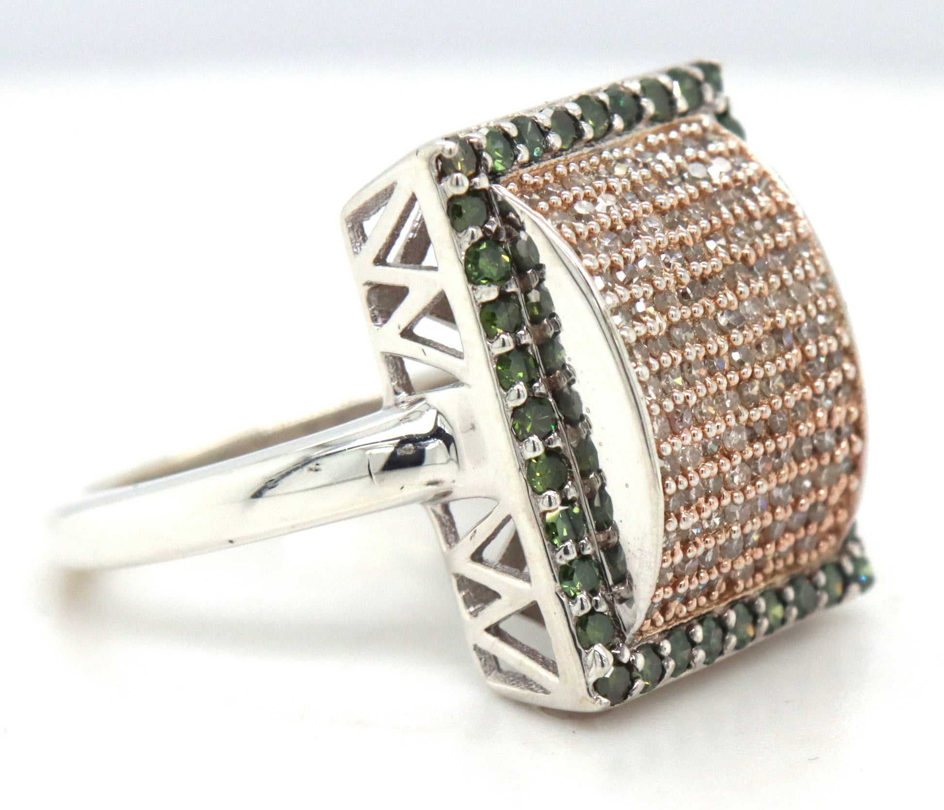 925 Sterling silver Fancy IR green and white diamond ring