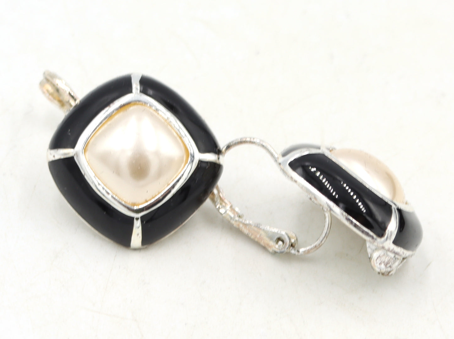 Joan Rivers Pearl earrings clip on