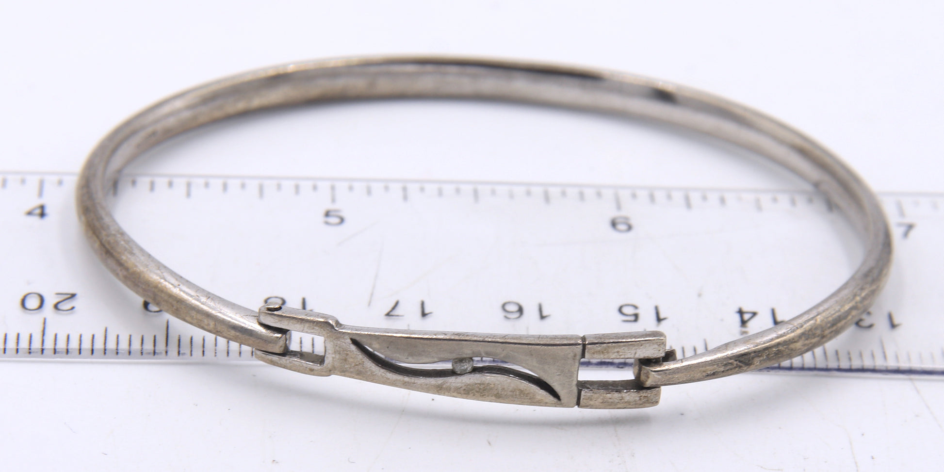 Group lot of vintage 925 sterling silver bangles
