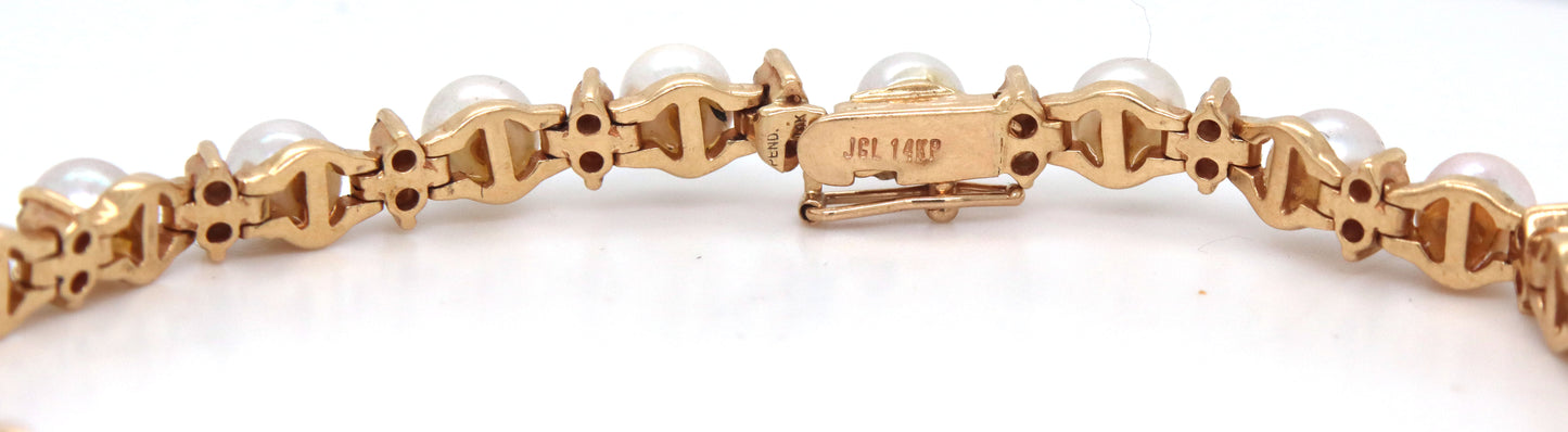 14kt Yellow gold pearl and diamond link bracelet