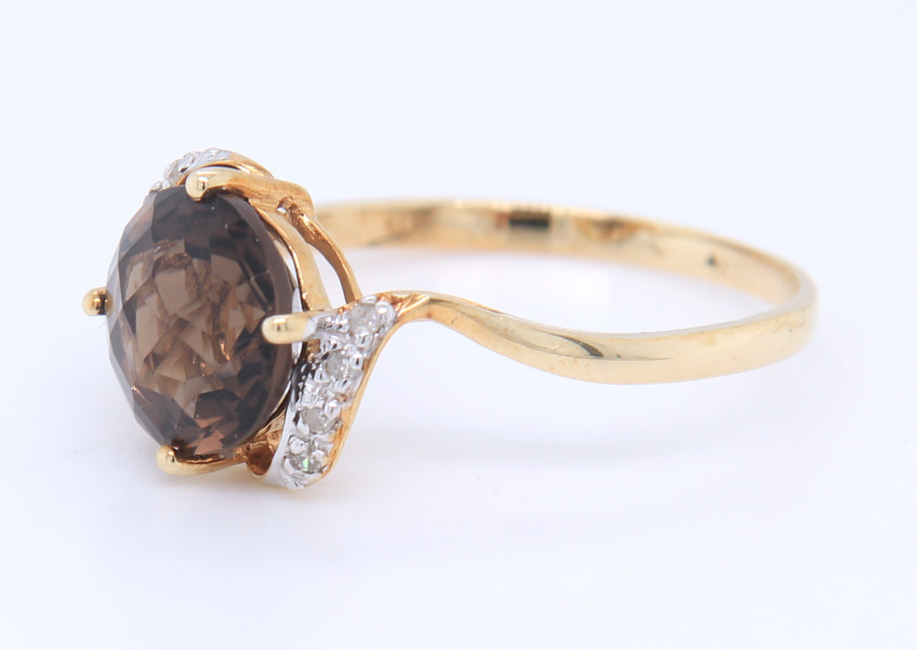10KT Yellow Gold Smokey Quartz Cocktail Ring