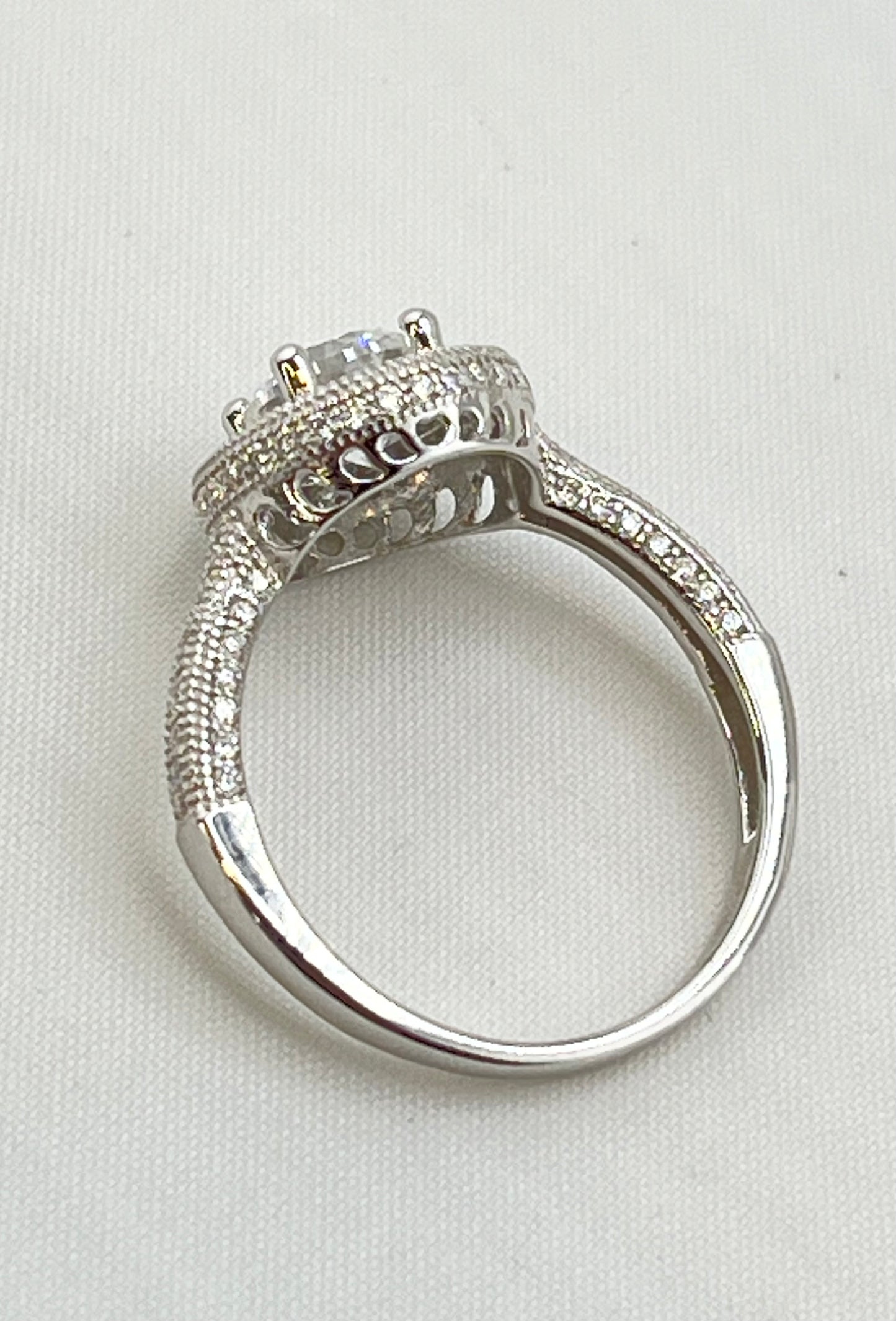 925 Sterling Silver TW One Carat Brilliant Cut Moissanite Halo Engagement Ring