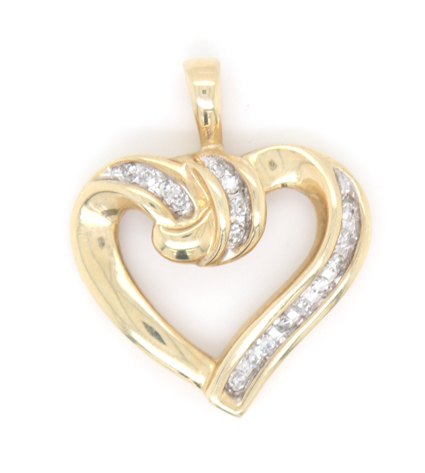 10kt Yellow gold heart shaped diamond pendant