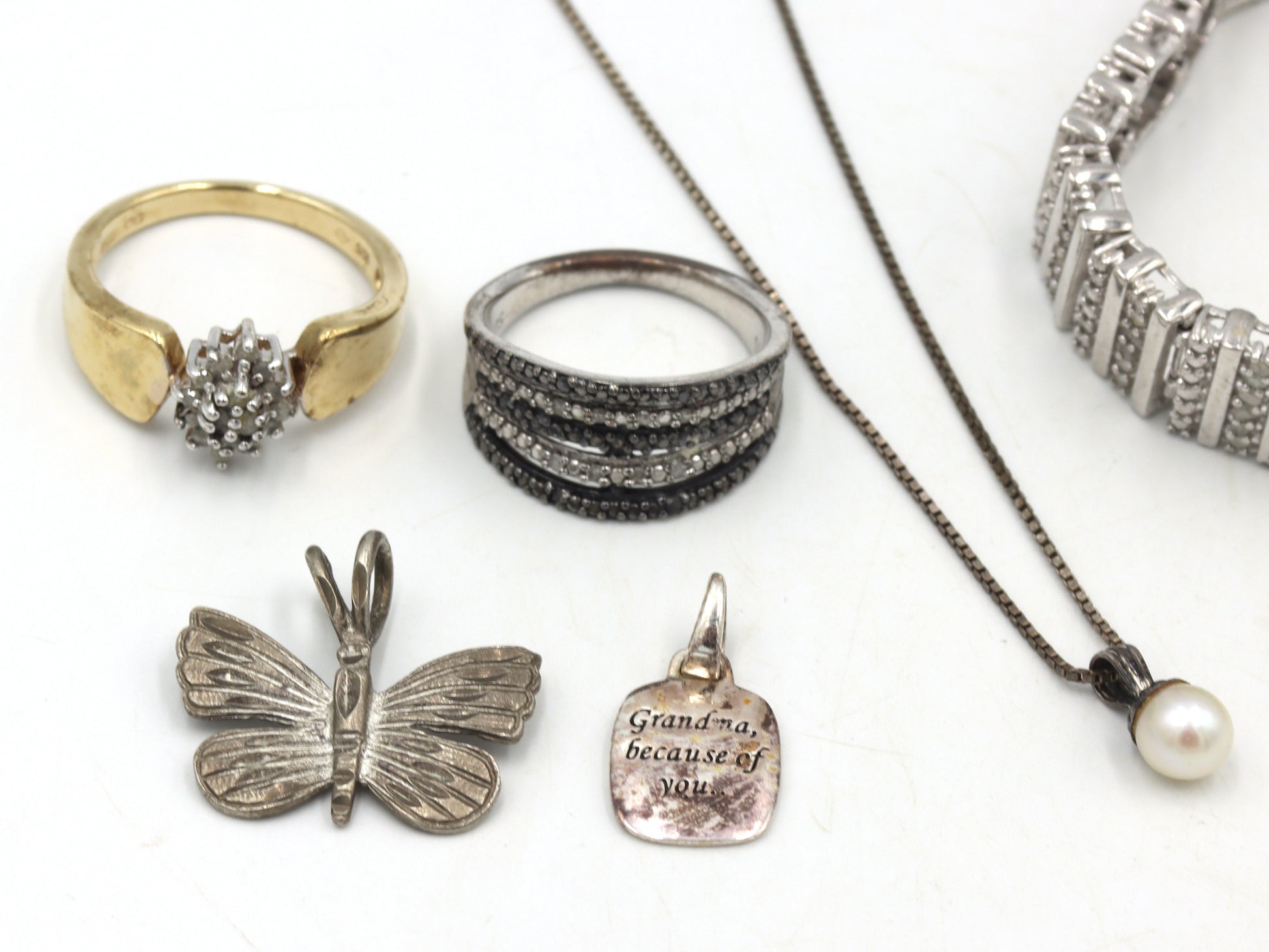 Group lot of Vintage 925 sterling silver jewelry