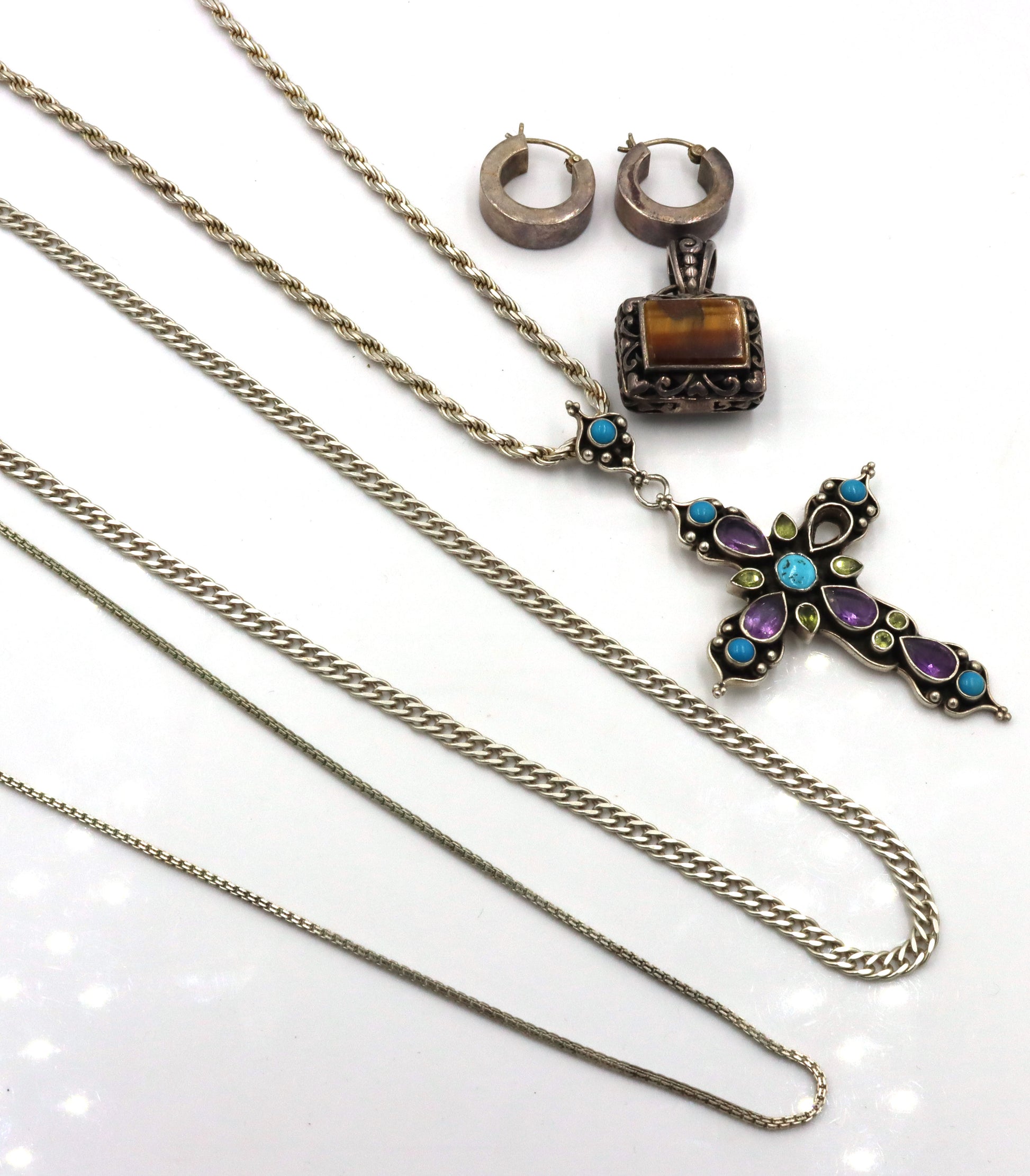 Group lot of Vintage 925 sterling silver miscellaneous jewelry