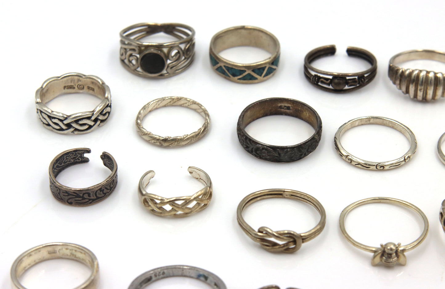 Group to of Vintage 925 sterling silver rings