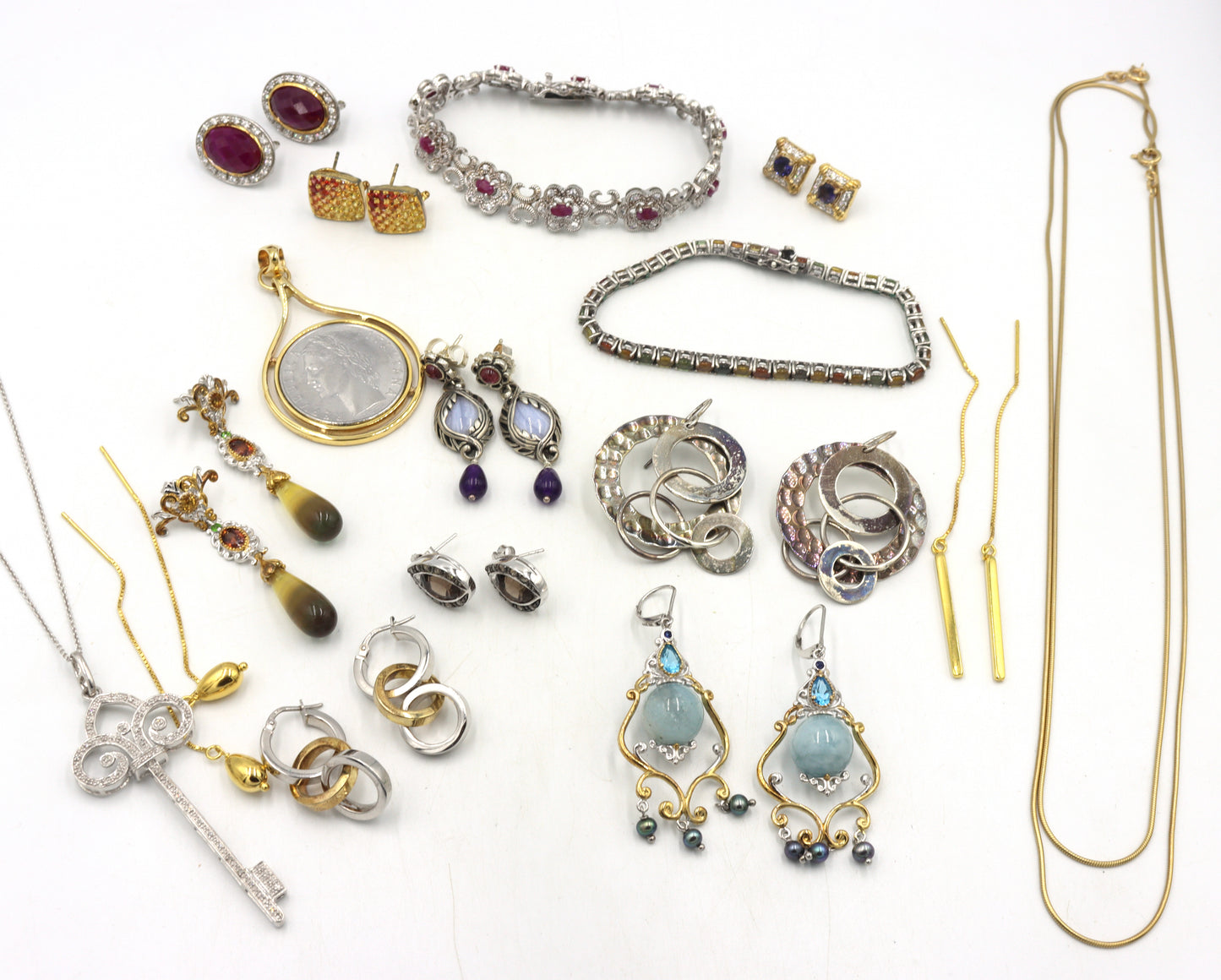 Group lot of Vintage 925 sterling silver miscellaneous jewelry