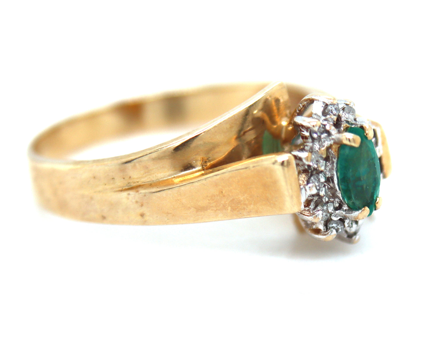 10kt Yellow gold emerald and diamond ring