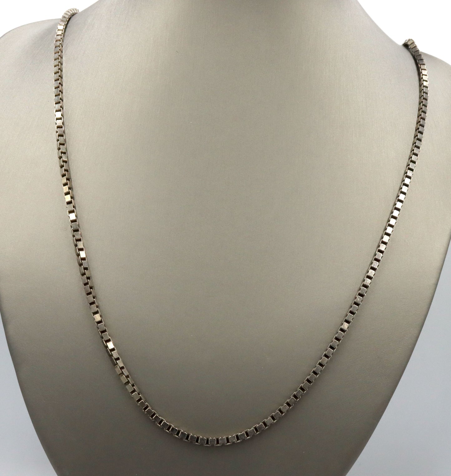 Italian Vintage 925 sterling silver box chain necklace
