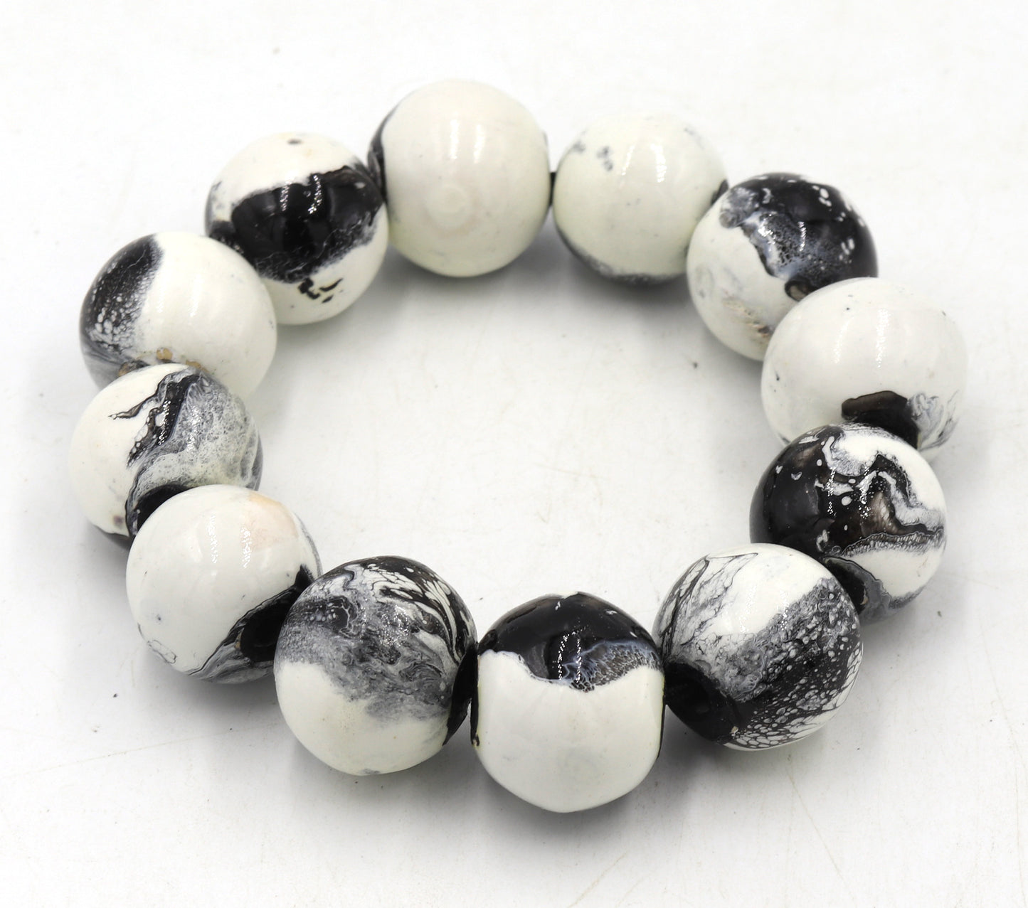 Set of black and white wooden necklace, Bracelet and earrings