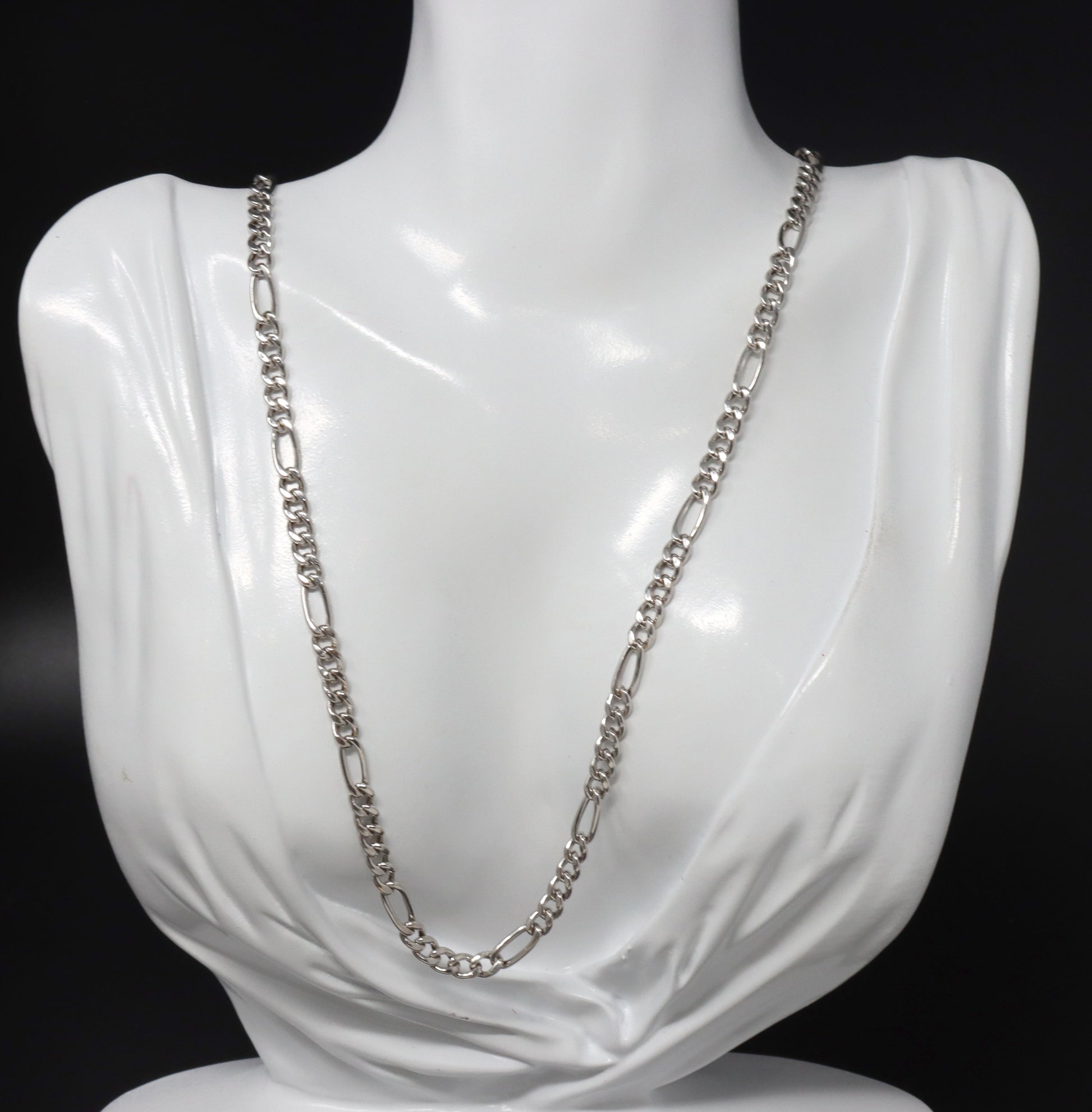 18kt White gold Figaro chain necklace