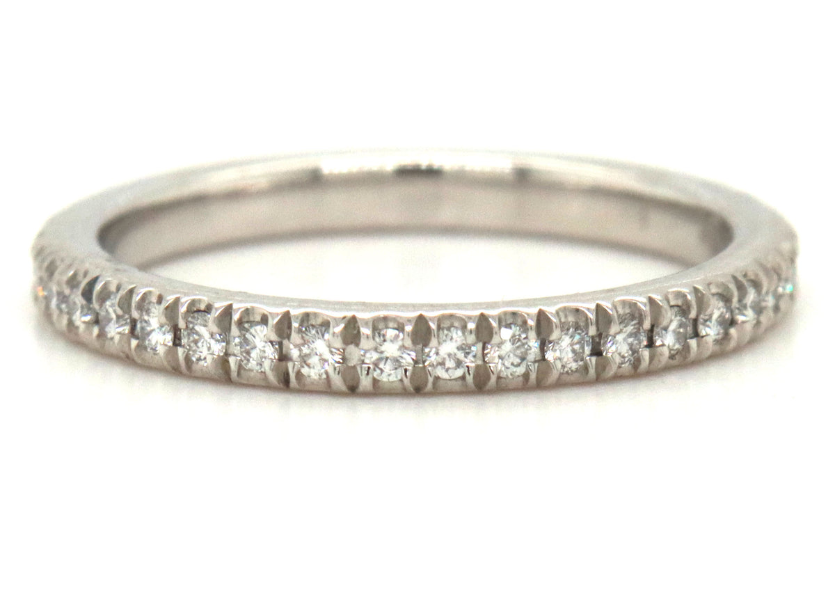 14kt White gold round brilliant cut diamond band