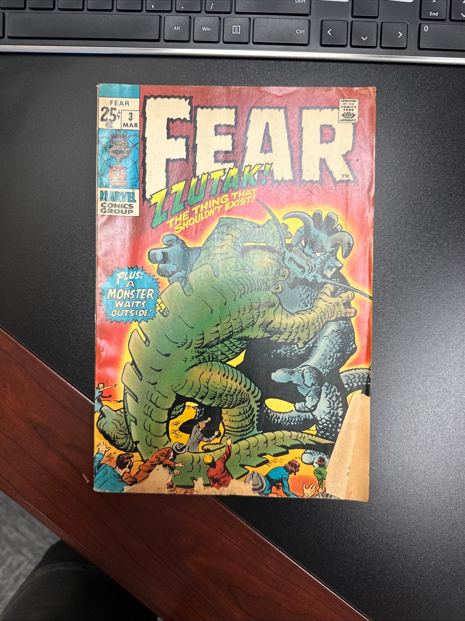 Vintage Bronze & Copper Age Comic Book Lot of 8 Marvel & DC Hulk, Spider-Man, Conan, Tor & More