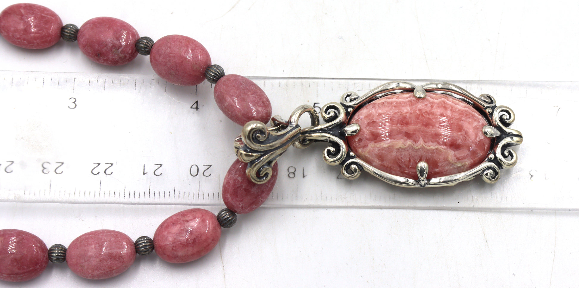 Gemstone beaded necklace with pendant