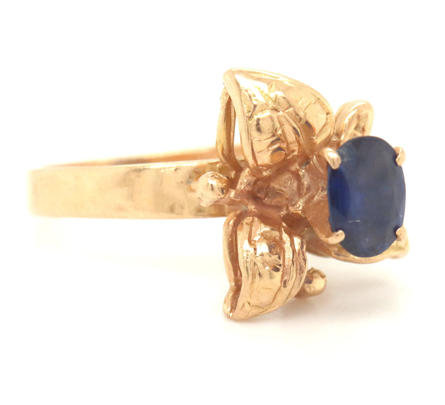 18kt Yellow gold blue sapphire ring
