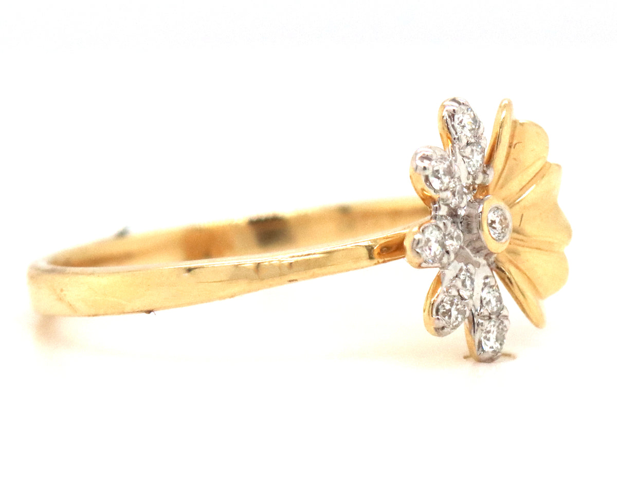 14kt Two tone diamond flower fashion ring