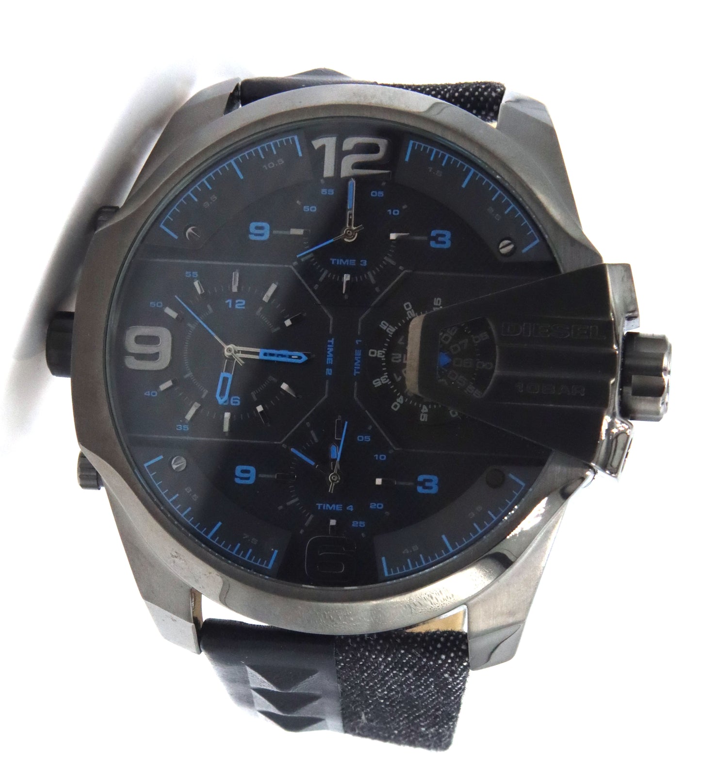 Diesel Uber Chief 44 time zone watch