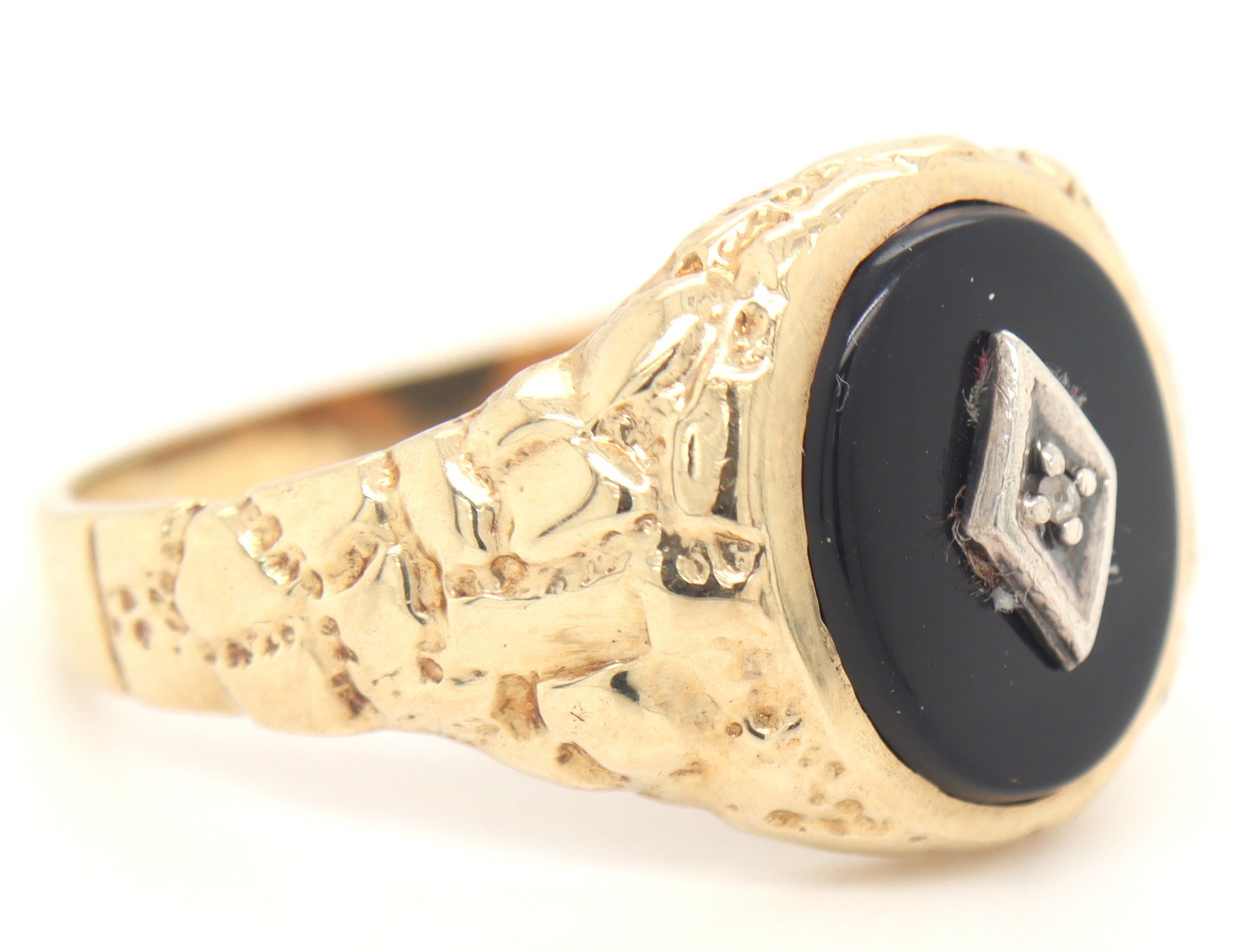 10kt Yellow gold black onyx ring