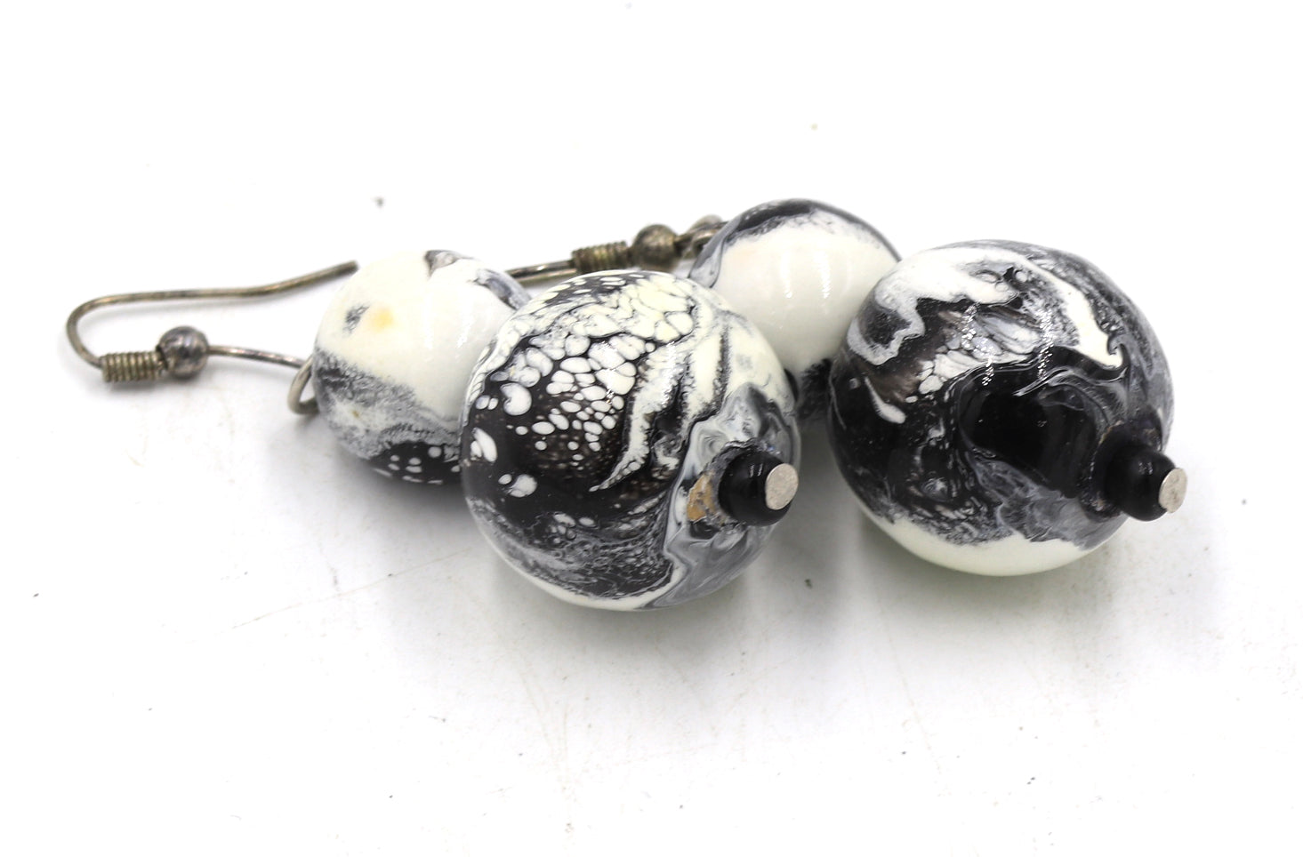 Set of black and white wooden necklace, Bracelet and earrings