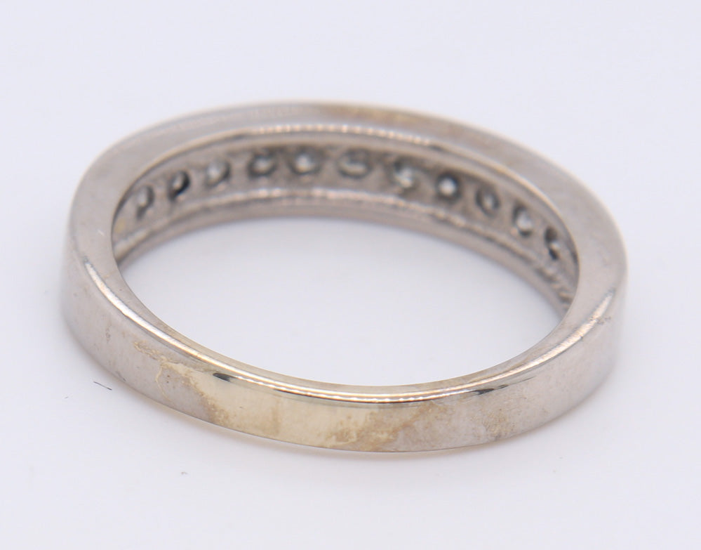 14KT White Gold Diamond Band