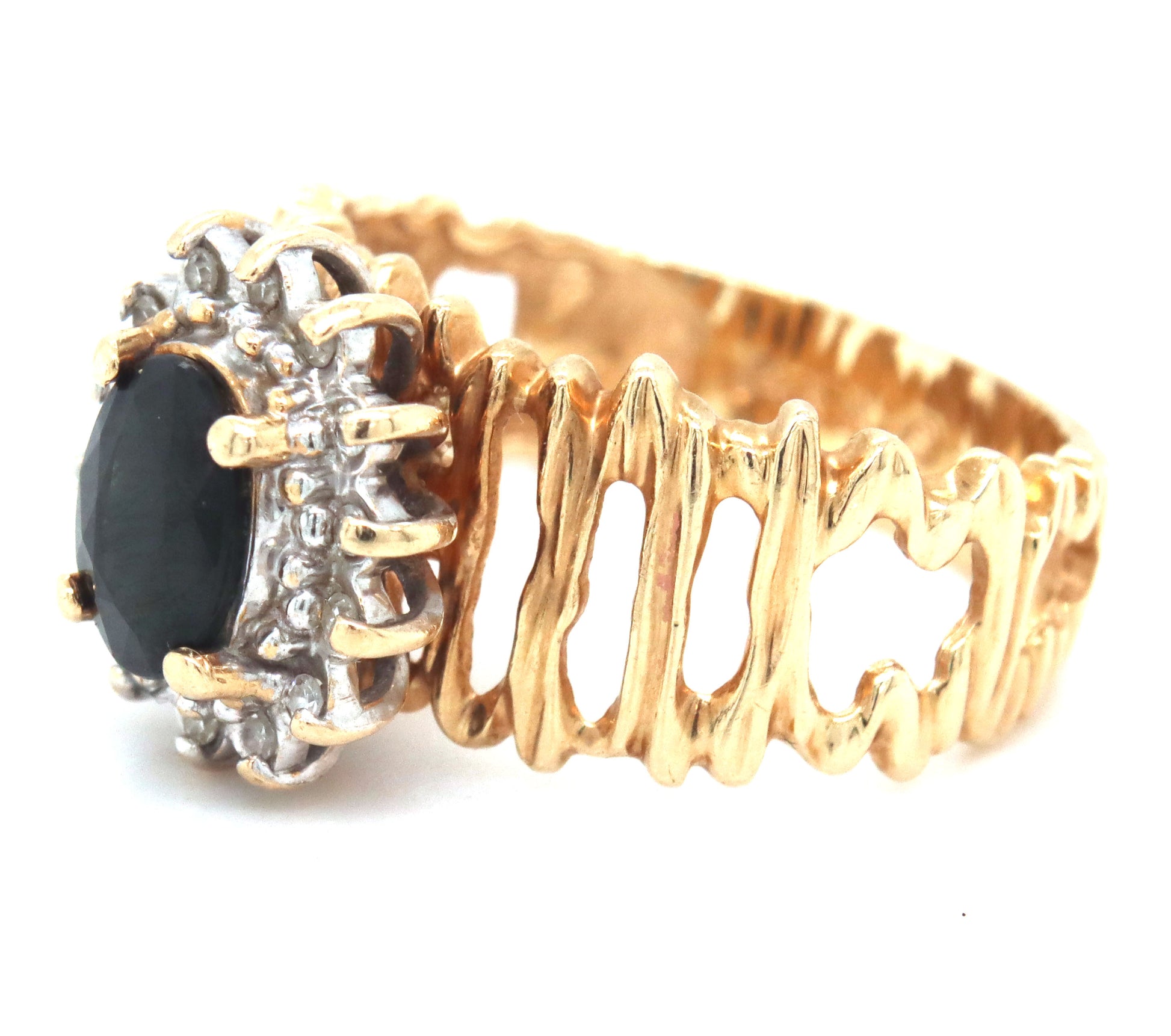 14kt Yellow gold blue sapphire and diamond ring