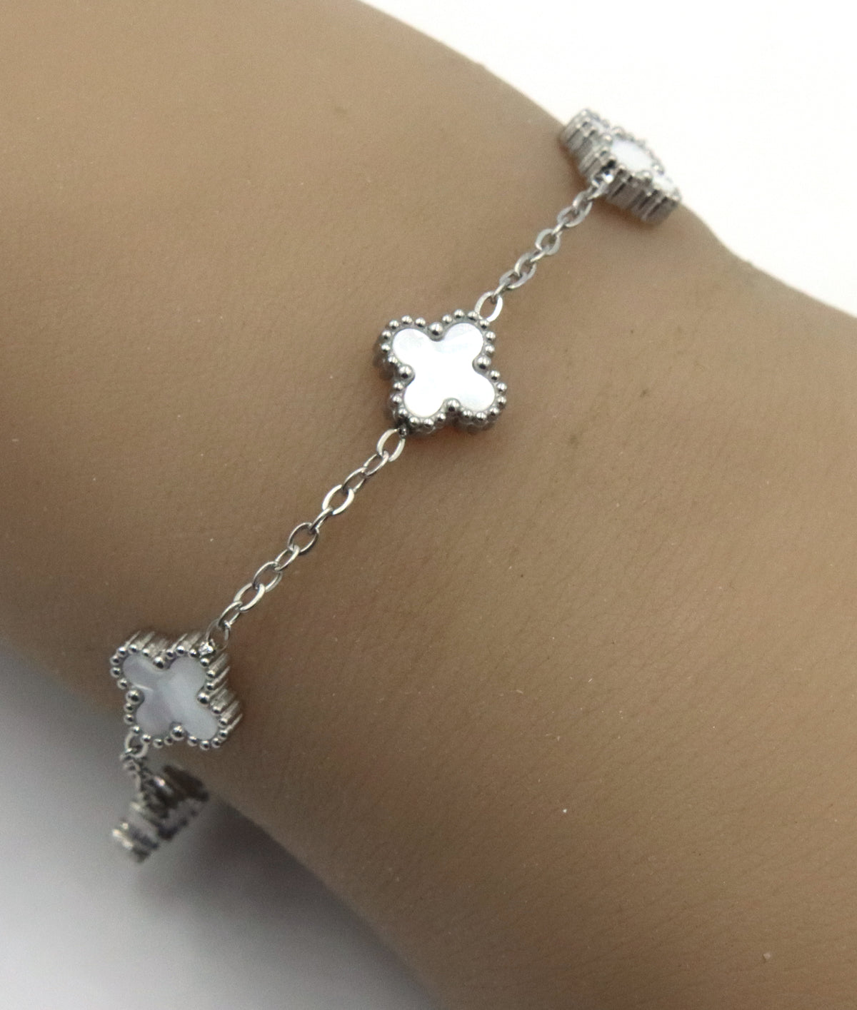 Stainless steel white stone clover station bracelet