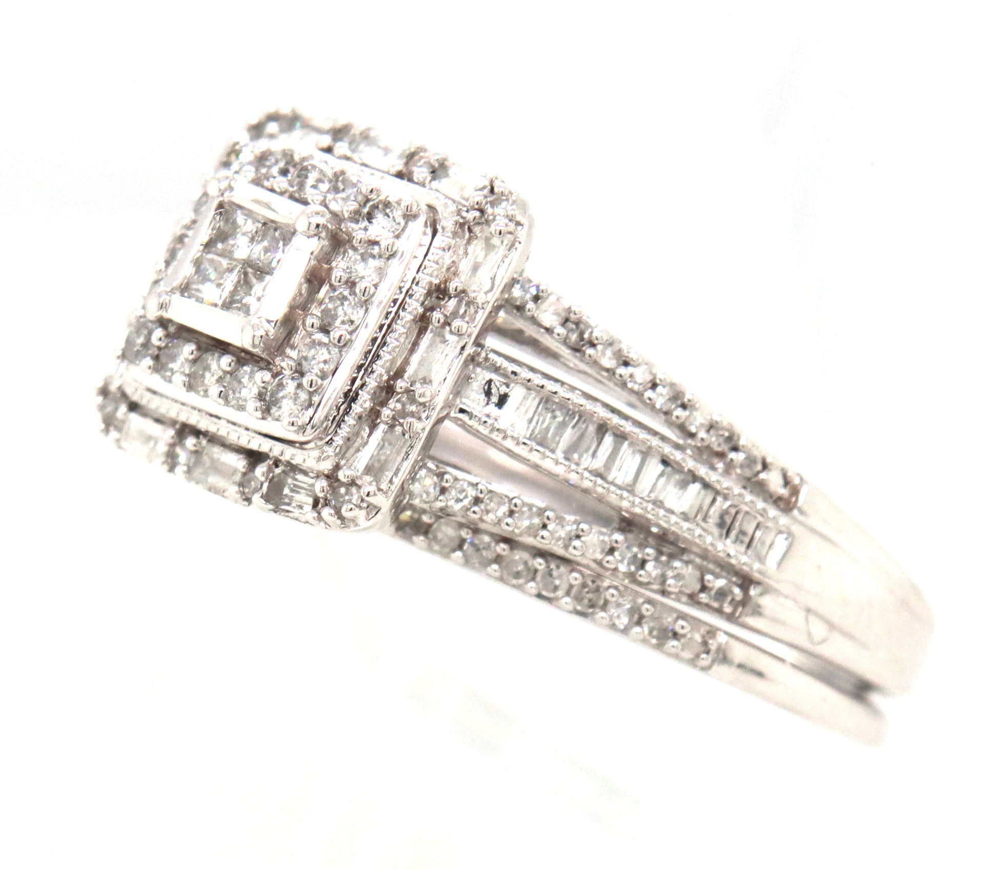 10kt White gold princess cut diamond engagement ring