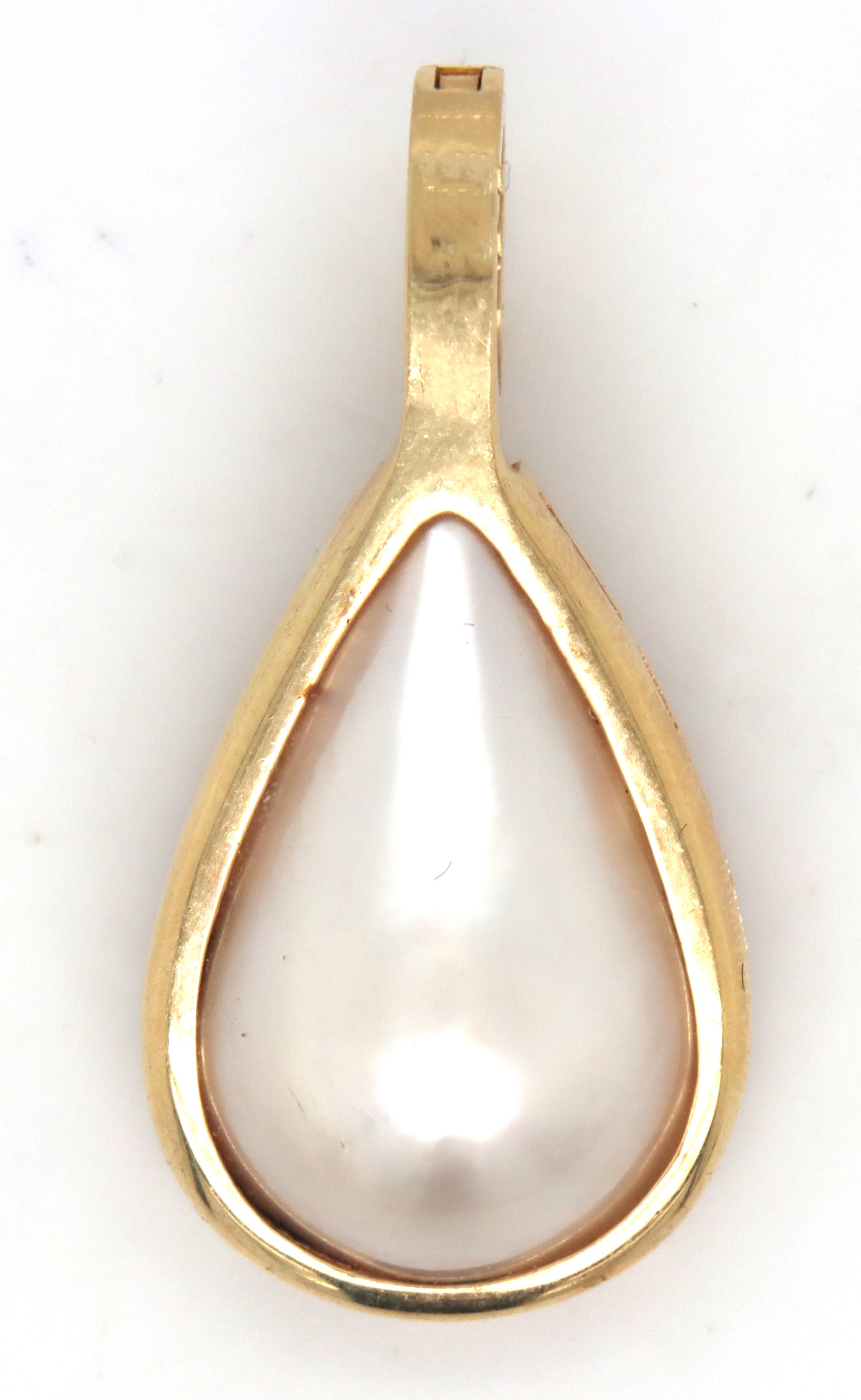 14kt Yellow gold pearl pendant