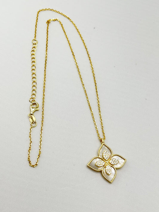 925 Sterling Silver Gold Tone Princess Flower Mother Of Pearl Necklace