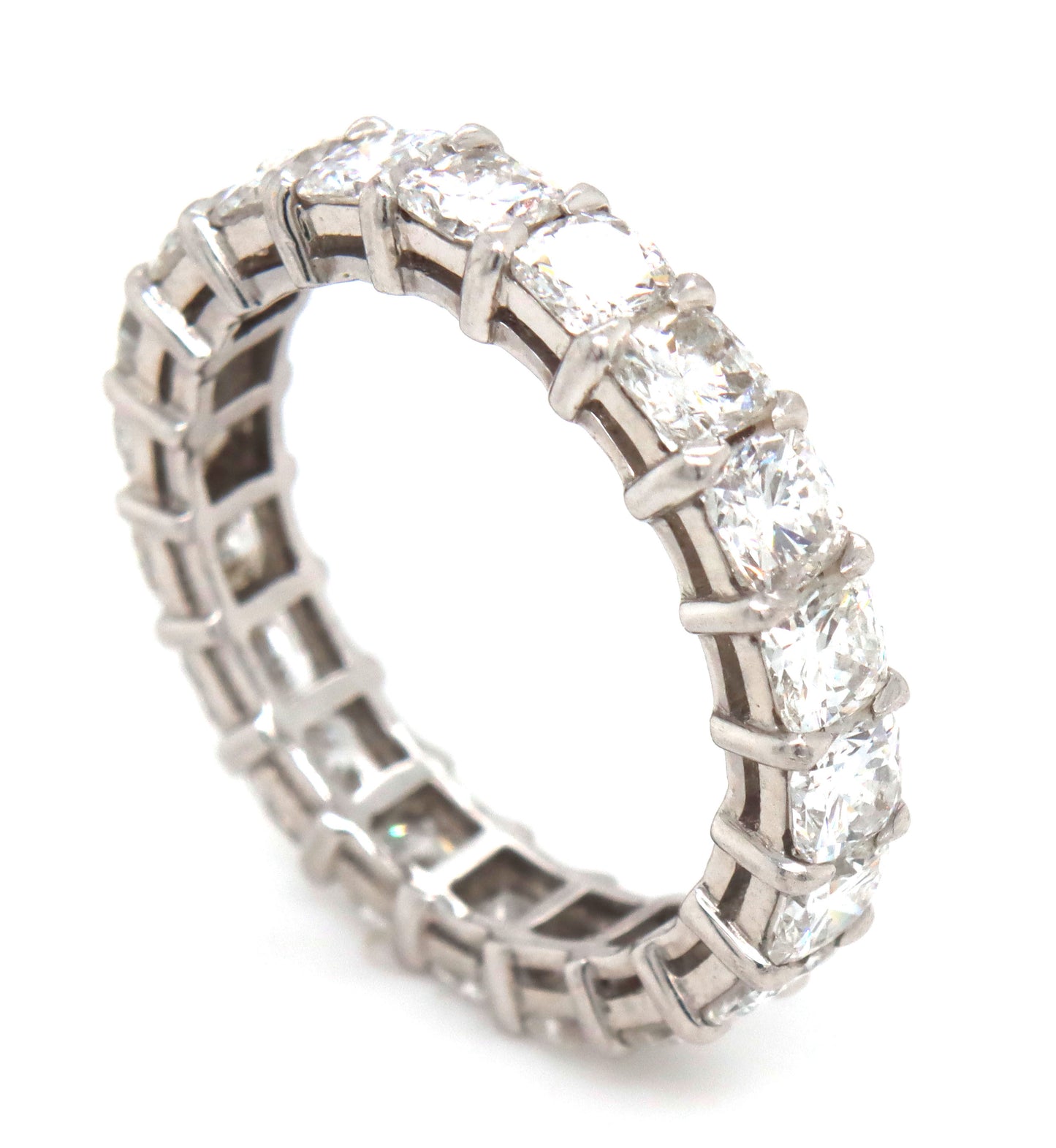 Platinum 4.05ctw cushion cut diamond band