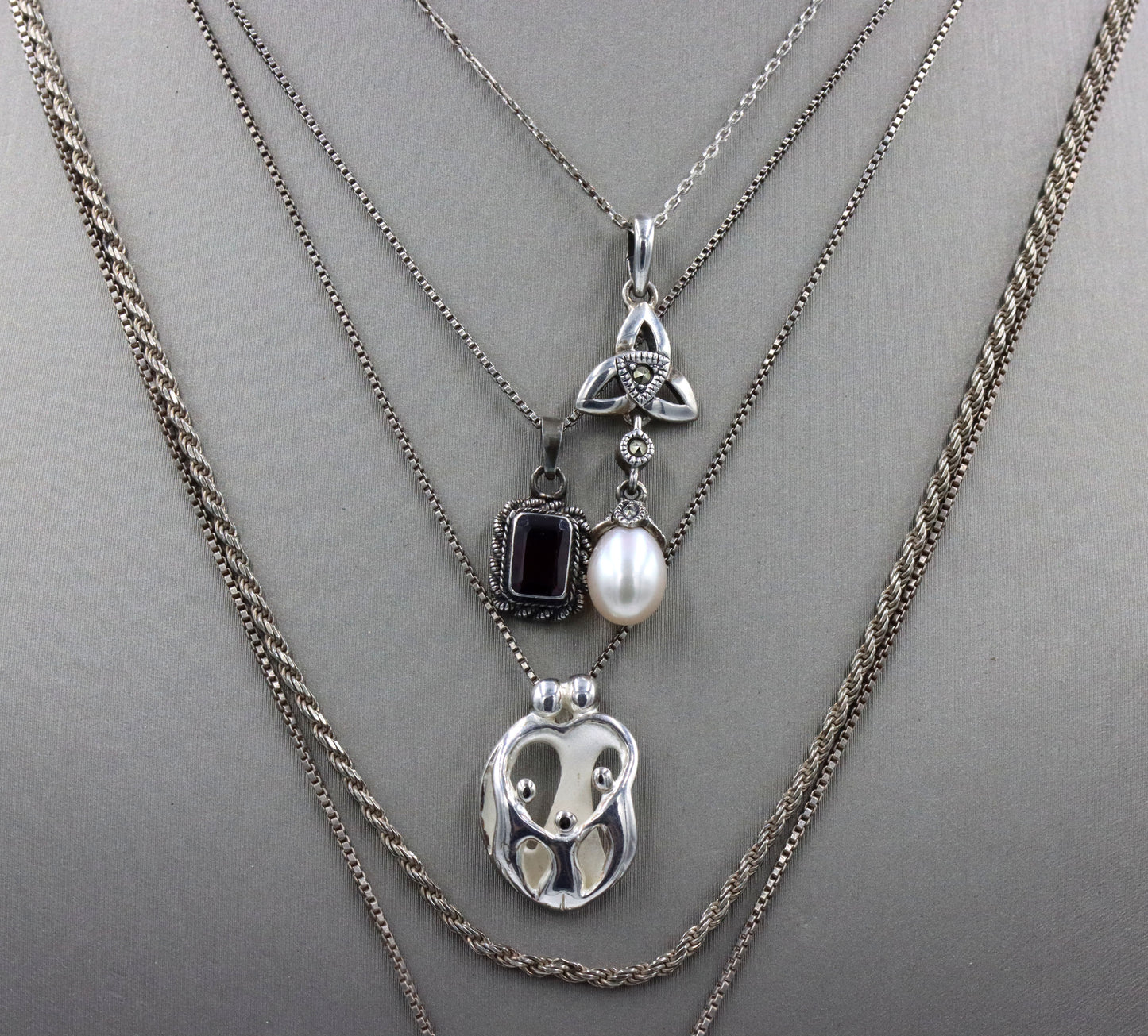 Group lot of Vintage 925 sterling silver necklaces