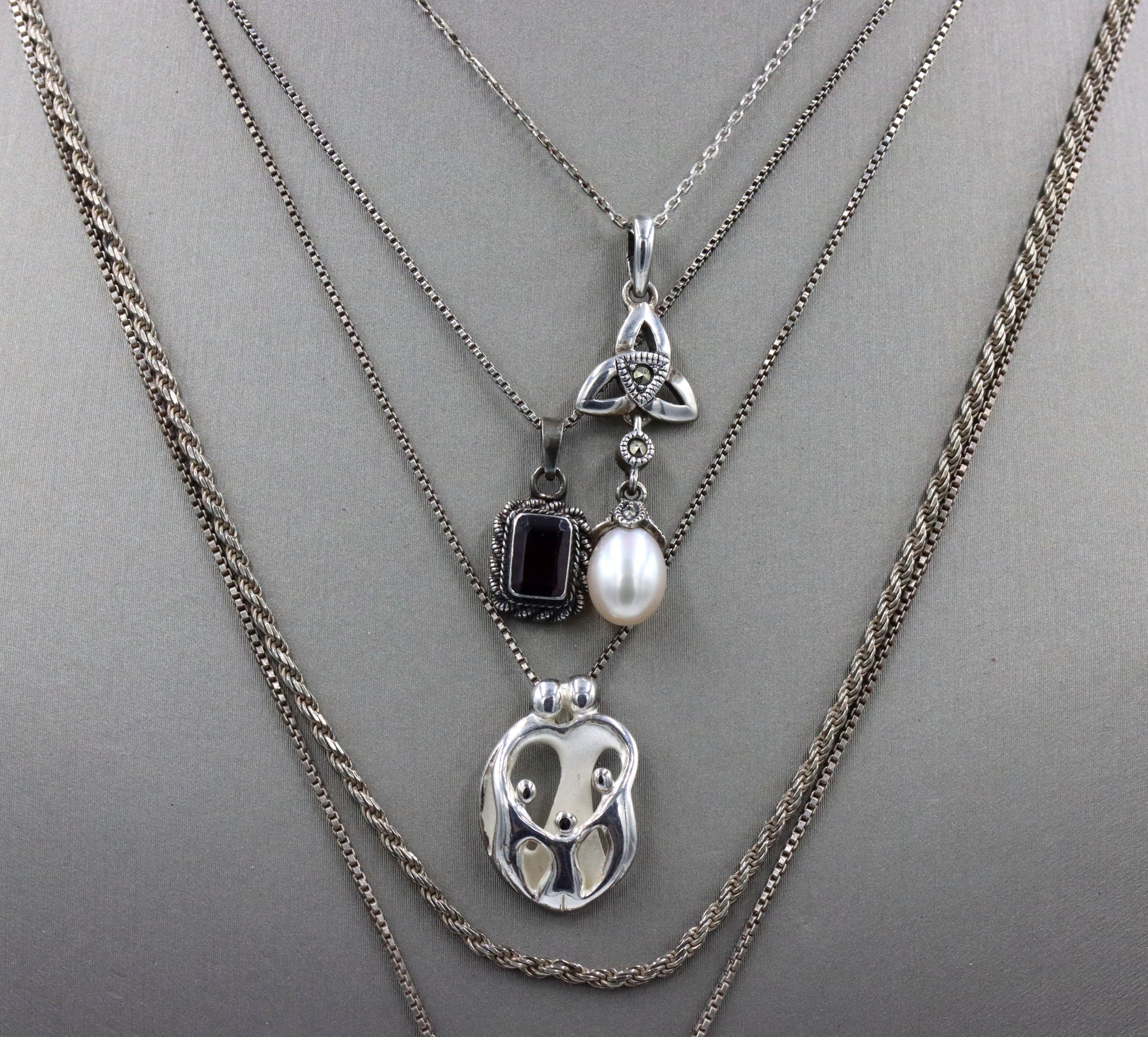 Group lot of Vintage 925 sterling silver necklaces