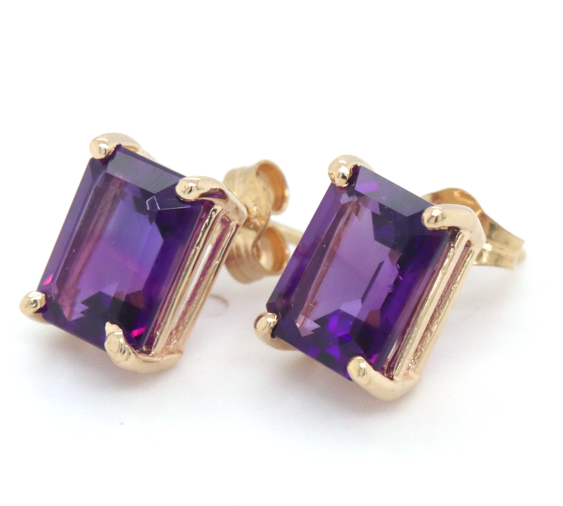 14kt Yellow gold Emerald cut amethyst stud earrings