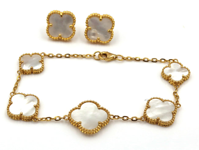 Bracelets collection